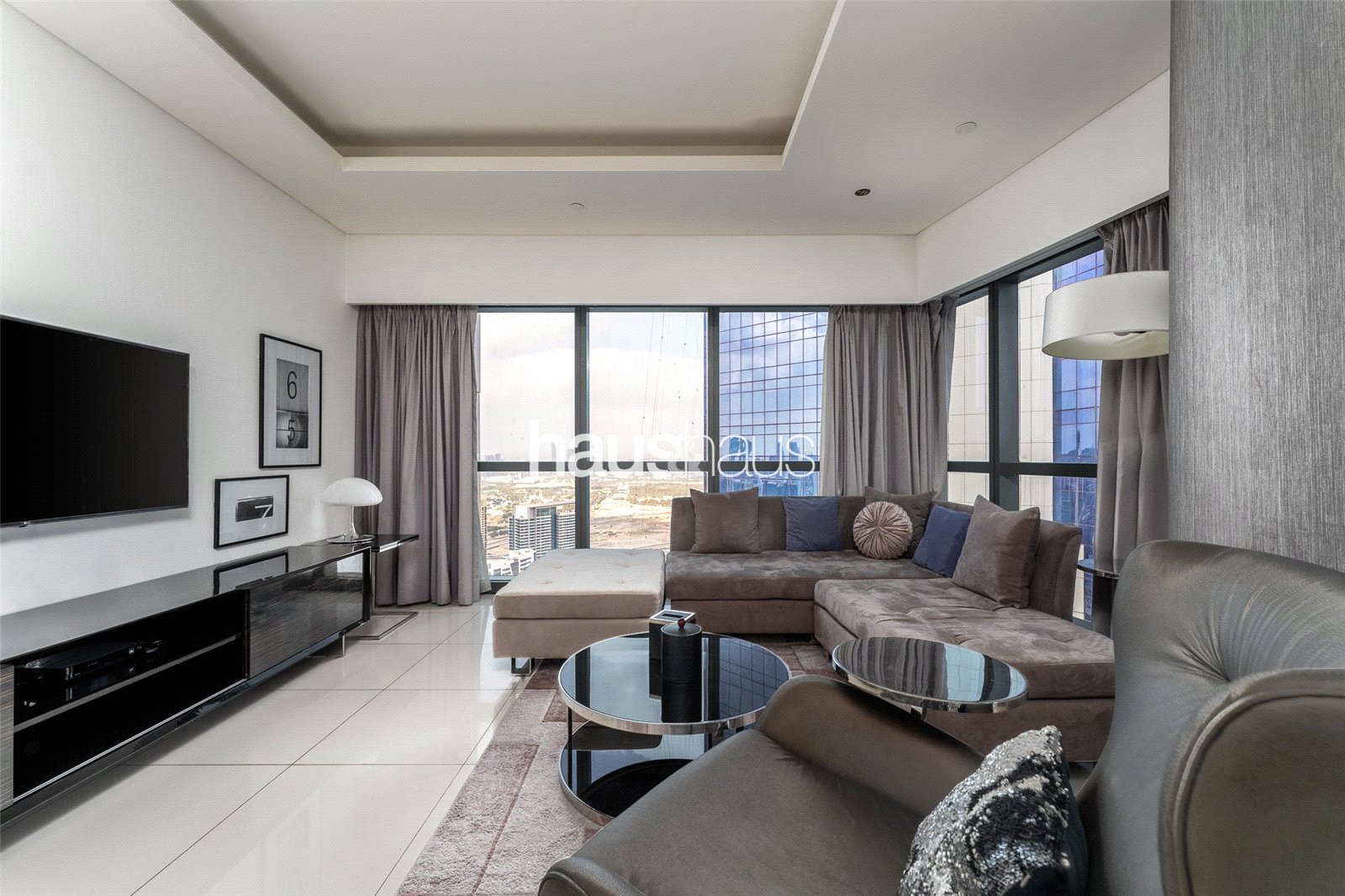 apartment card