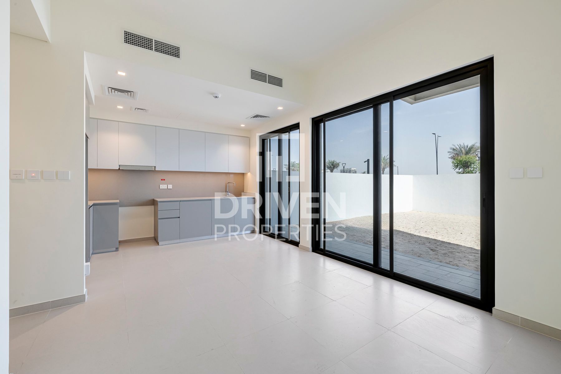 Single Row | Ready to Move in | Spacious Unit