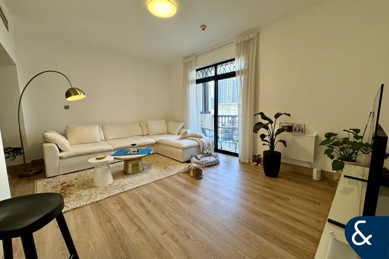 apartment card