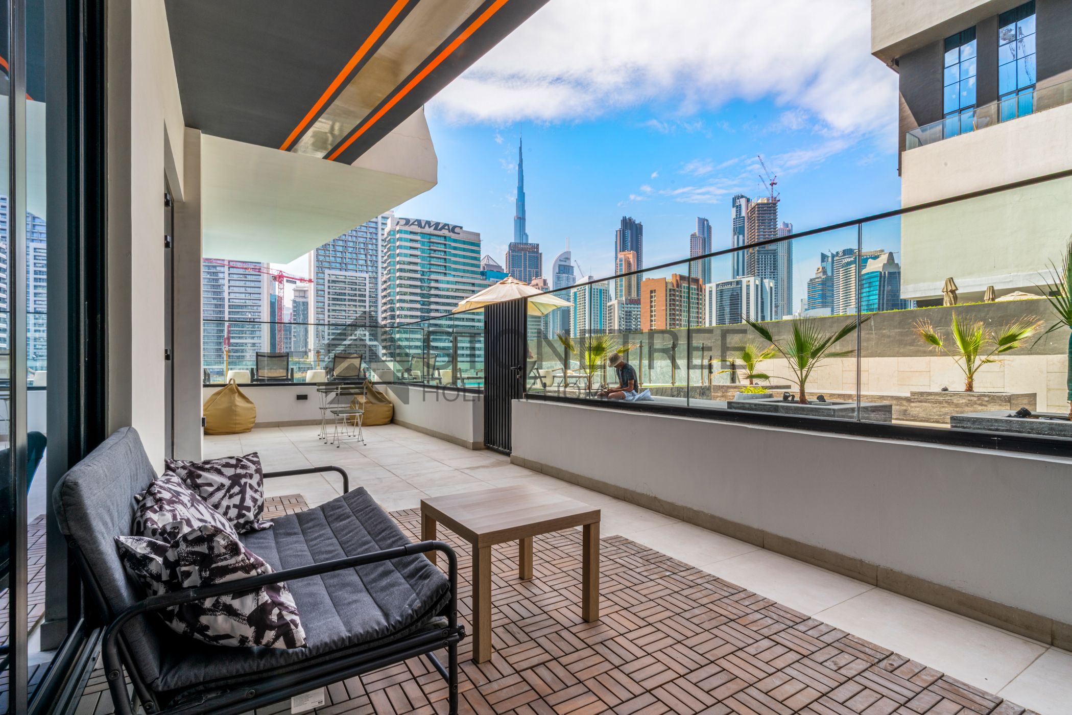 RAMADAN OFFER | Burj and Canal View | Big Balcony