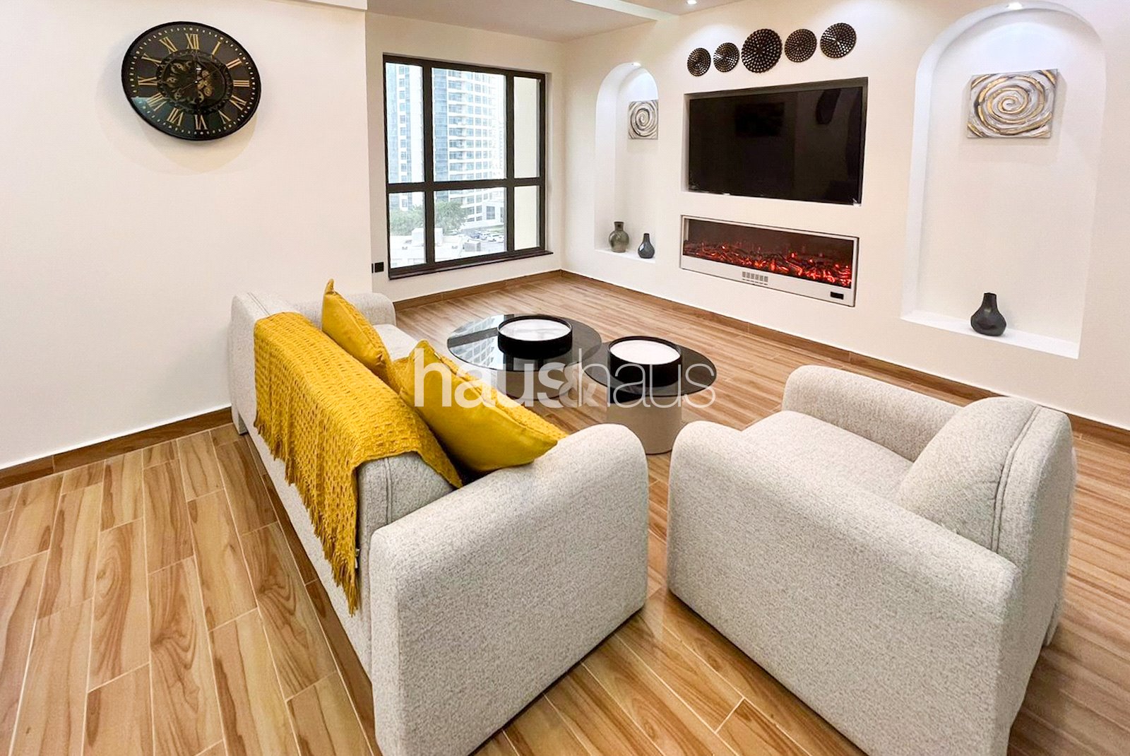 apartment card