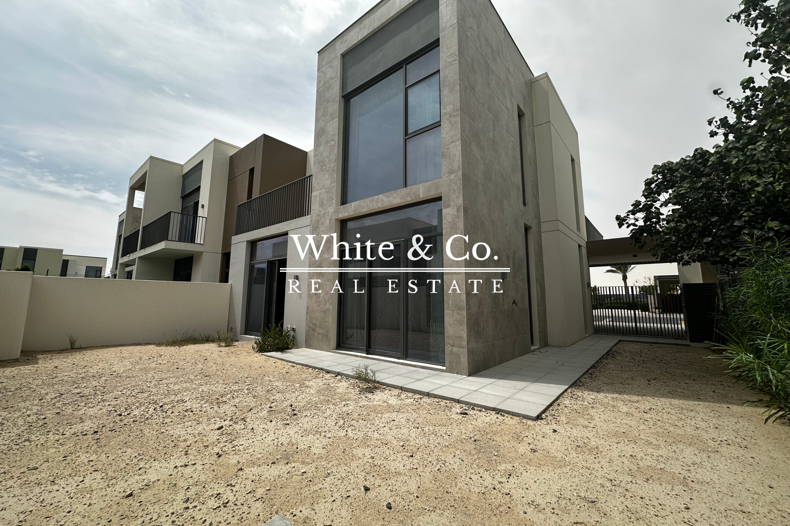 Vacant Now | Single Row | Unfurnished