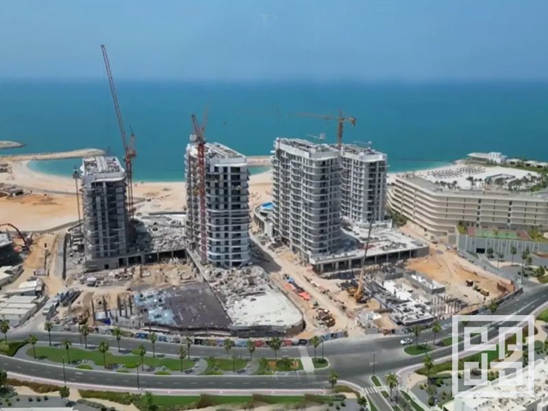 Ready to Move / Sea view / Investor Deal / Prime Location