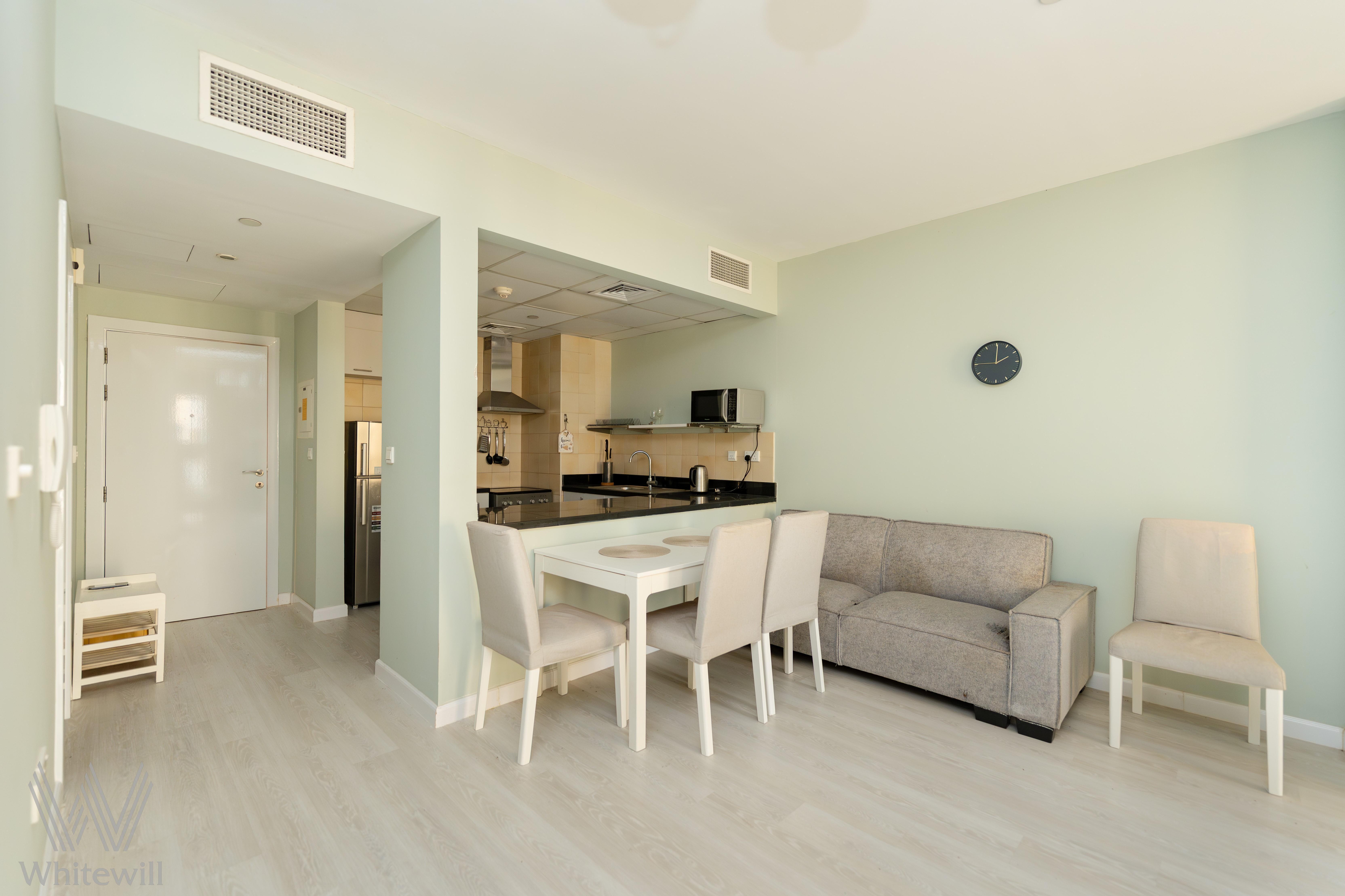 apartment card