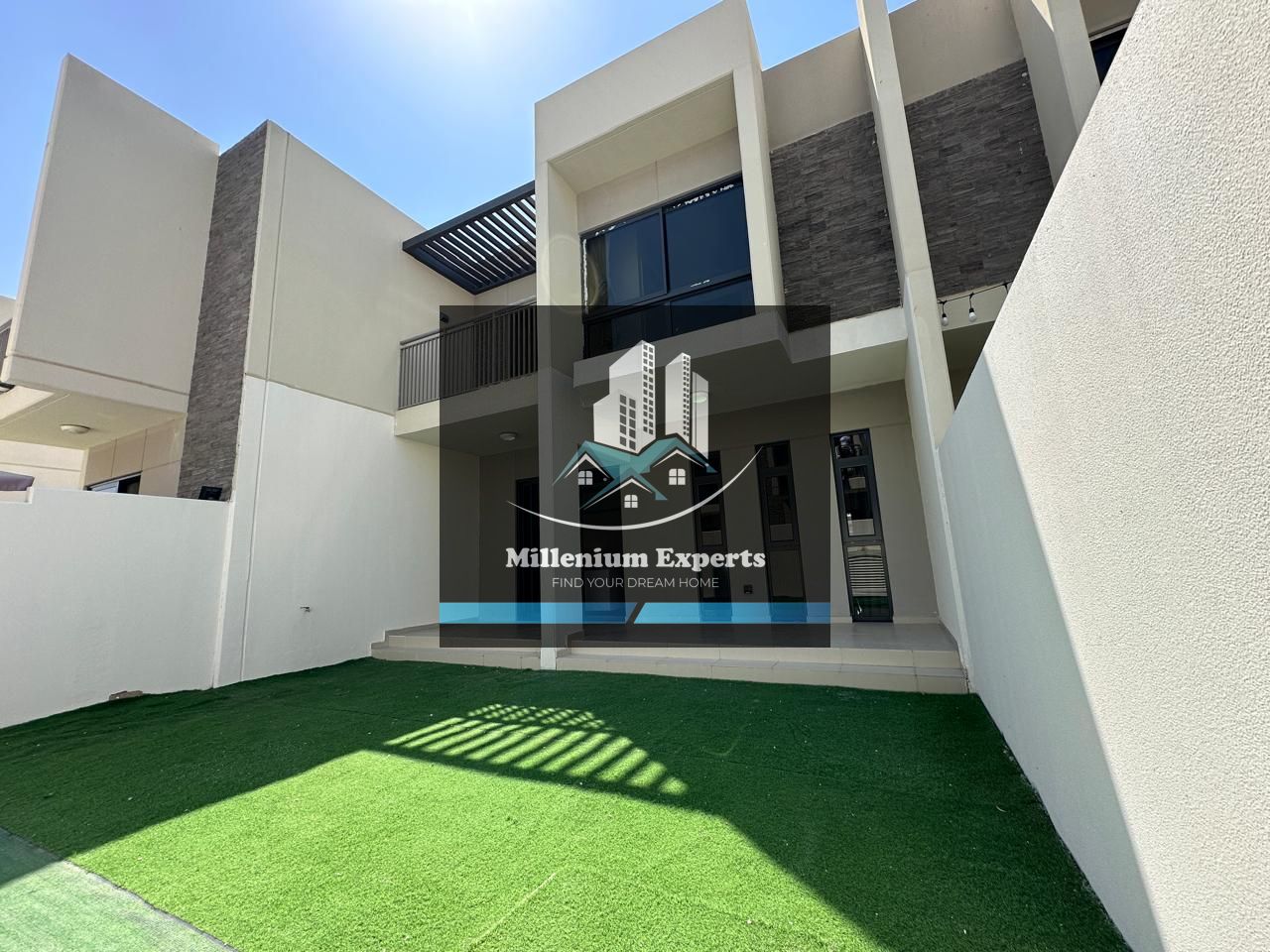 LUXURY SPACIOUS 3BEDROOMS PLUS MAID FOR RENT READY TO MOVE BIGGER LAYOUT FURNISHED AND UNFURNISHED BOTH AVAILABLE