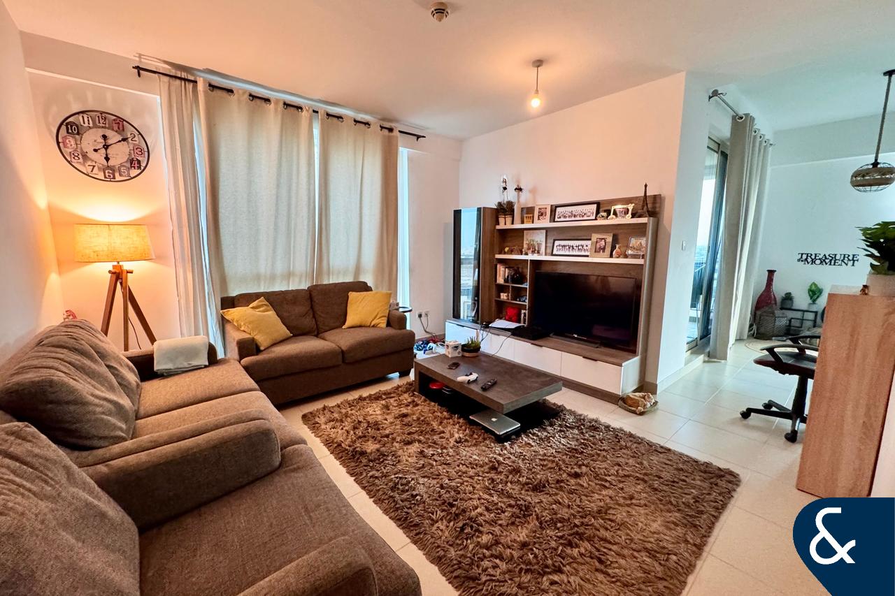 apartment card