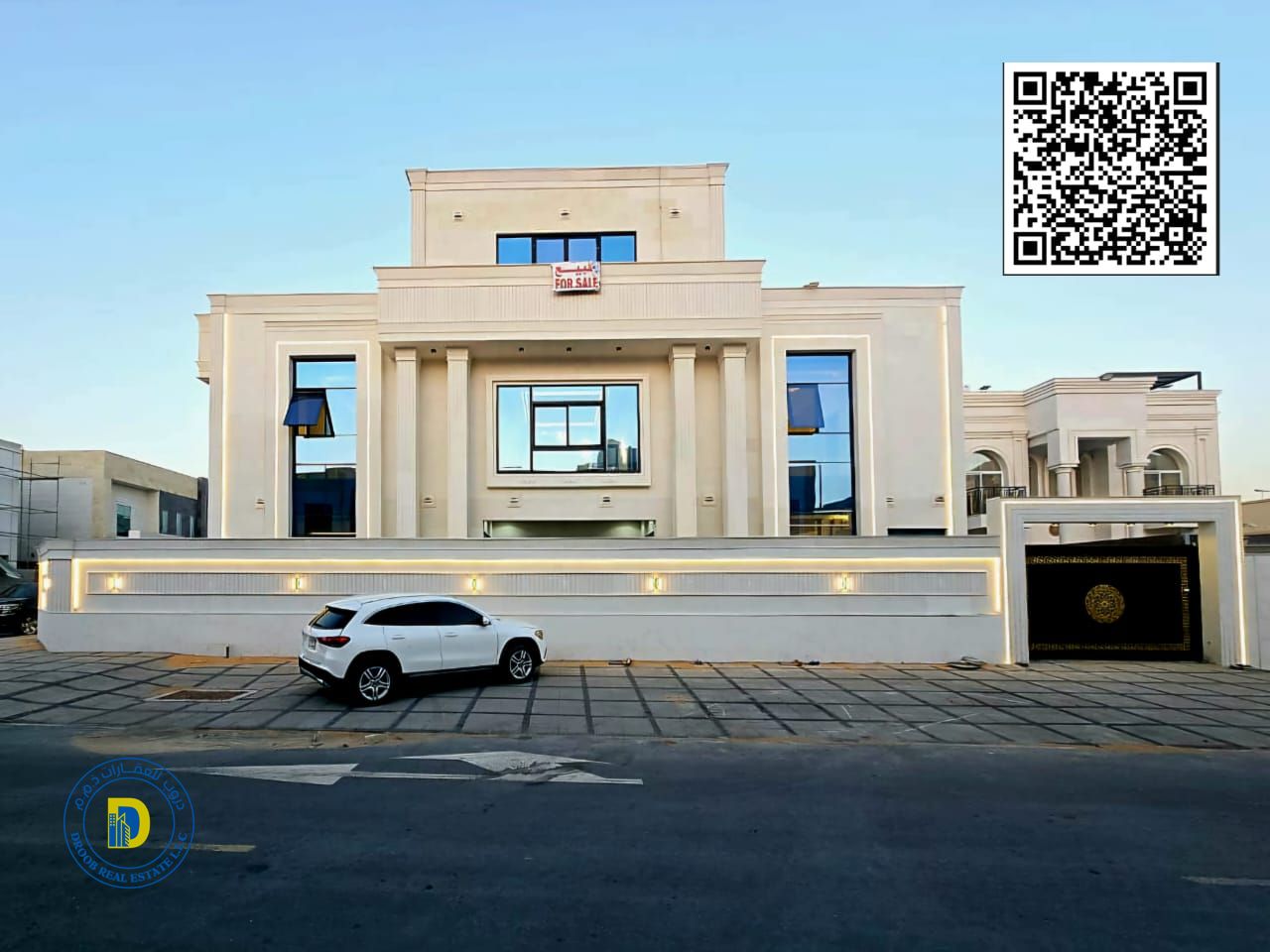 Luxury corner palace in a prime location behind the service area in Al-Halio 2. The price includes registration fees, water, electricity, and AC.