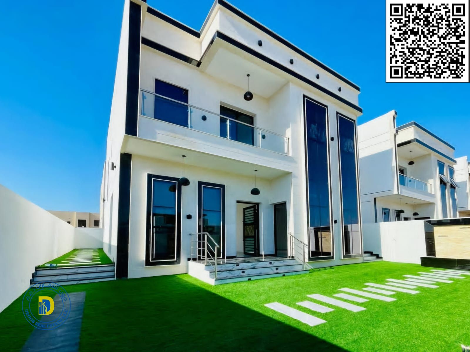 For sale, a modern villa with central air conditioning, 3 rooms, and a large yard. The price includes registration fees.