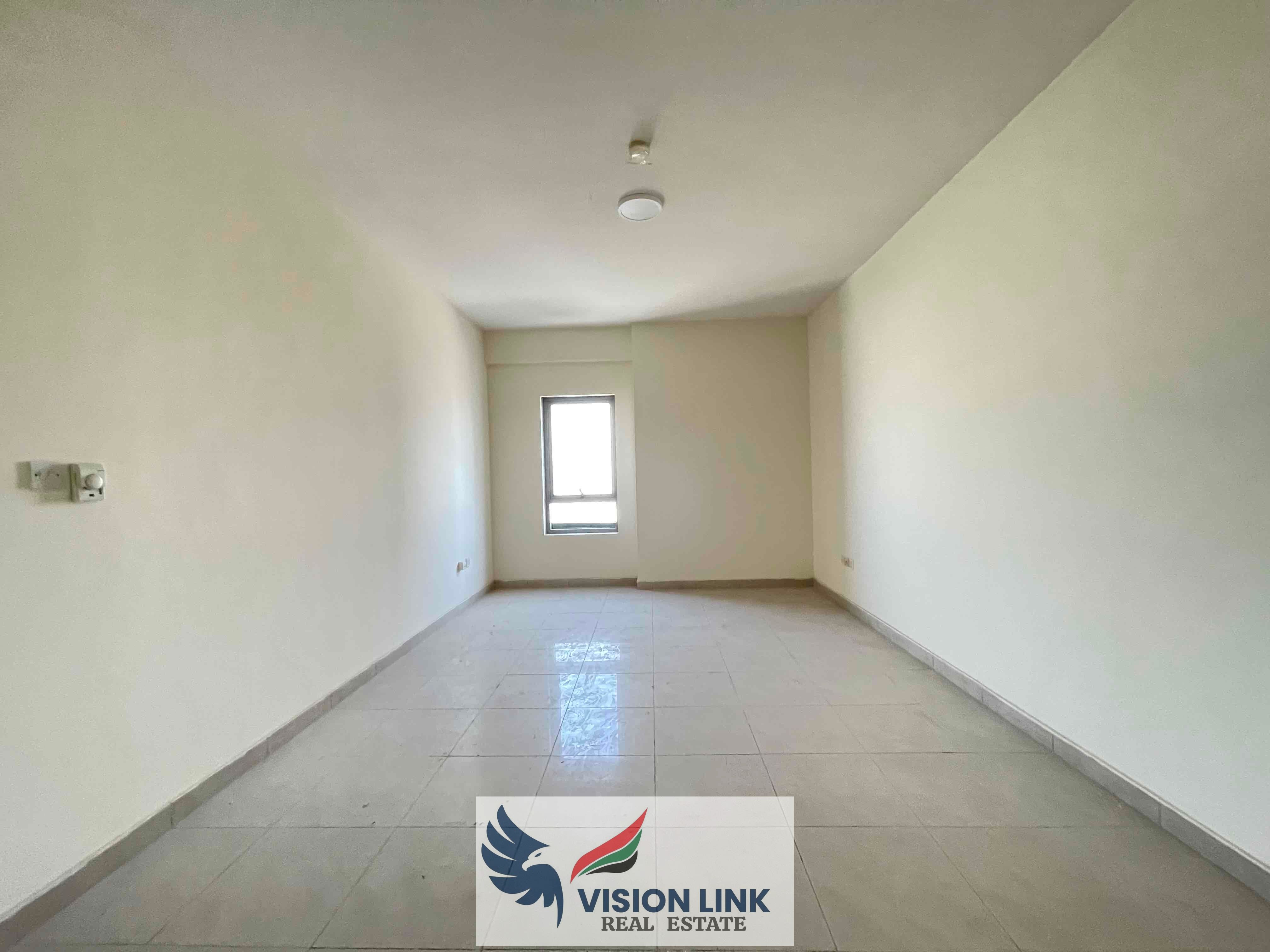 Lavish 2 bhk chiller free with gym and pool free