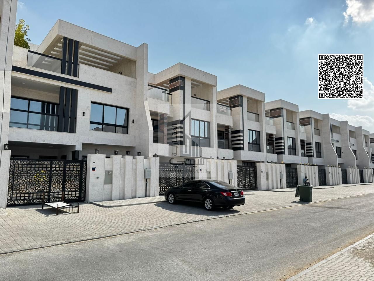 Villa with water, electricity and air conditioning in a prime location