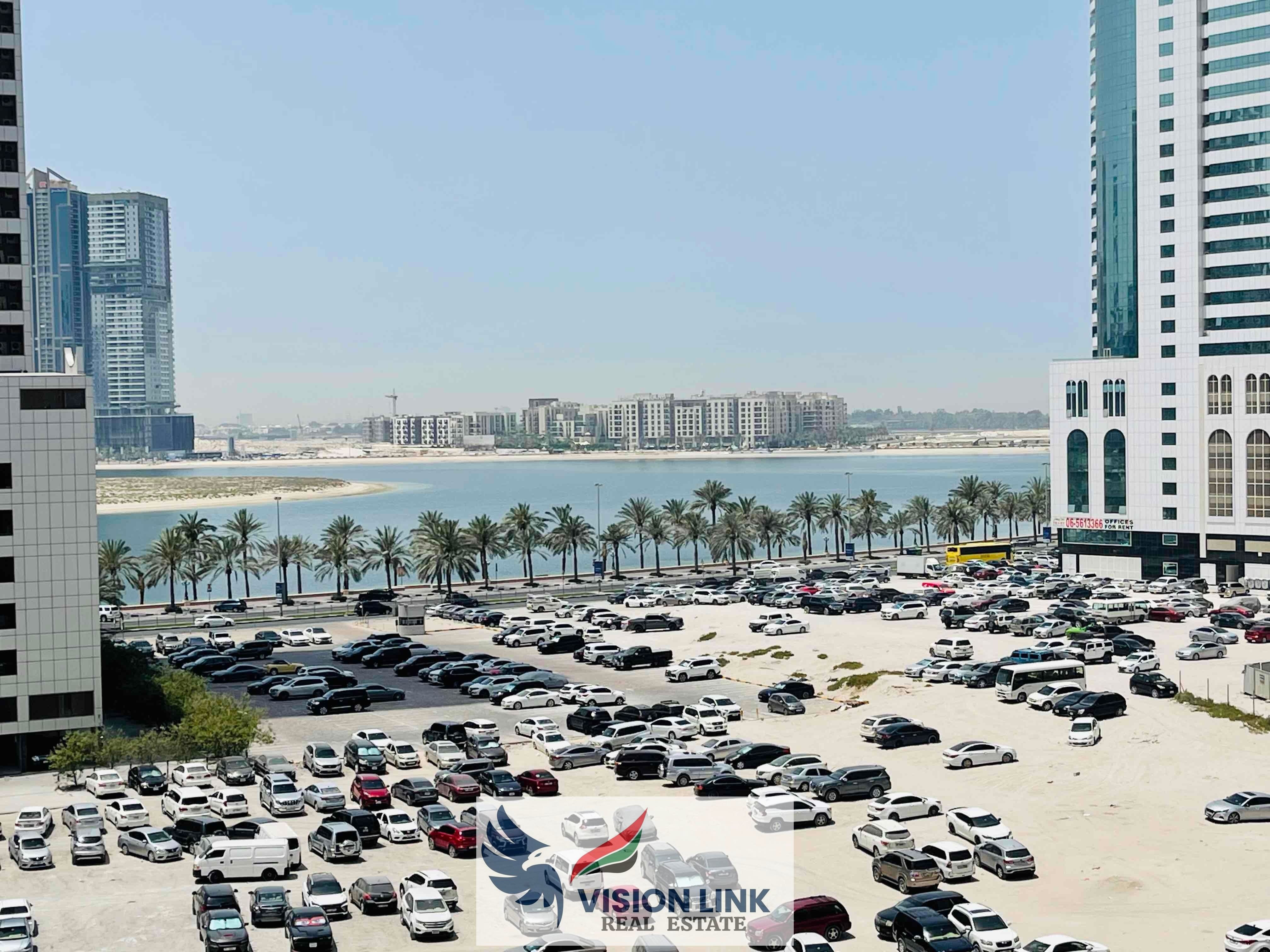 Lavish 2 bhk with sea view on prime location