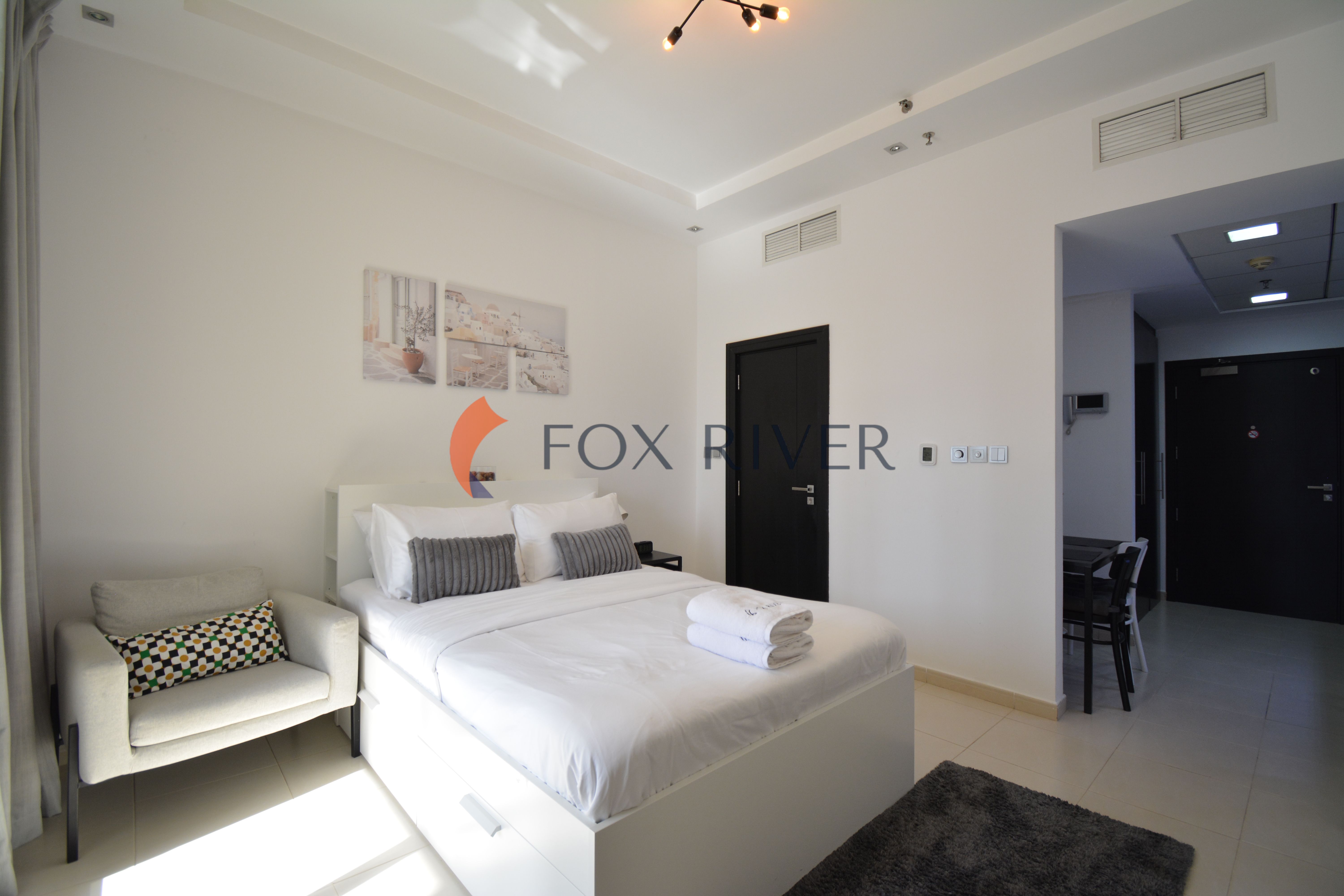 apartment card