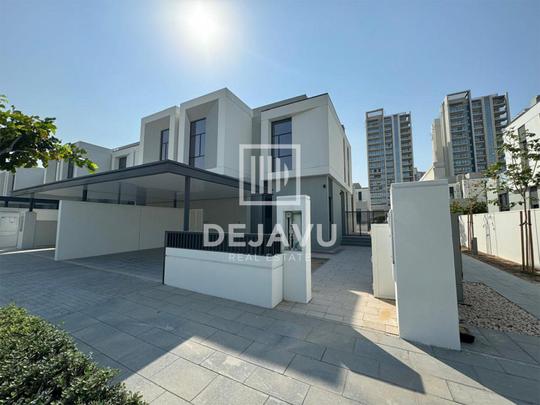 Large Plot | Corner Unit With Landscaped Garden