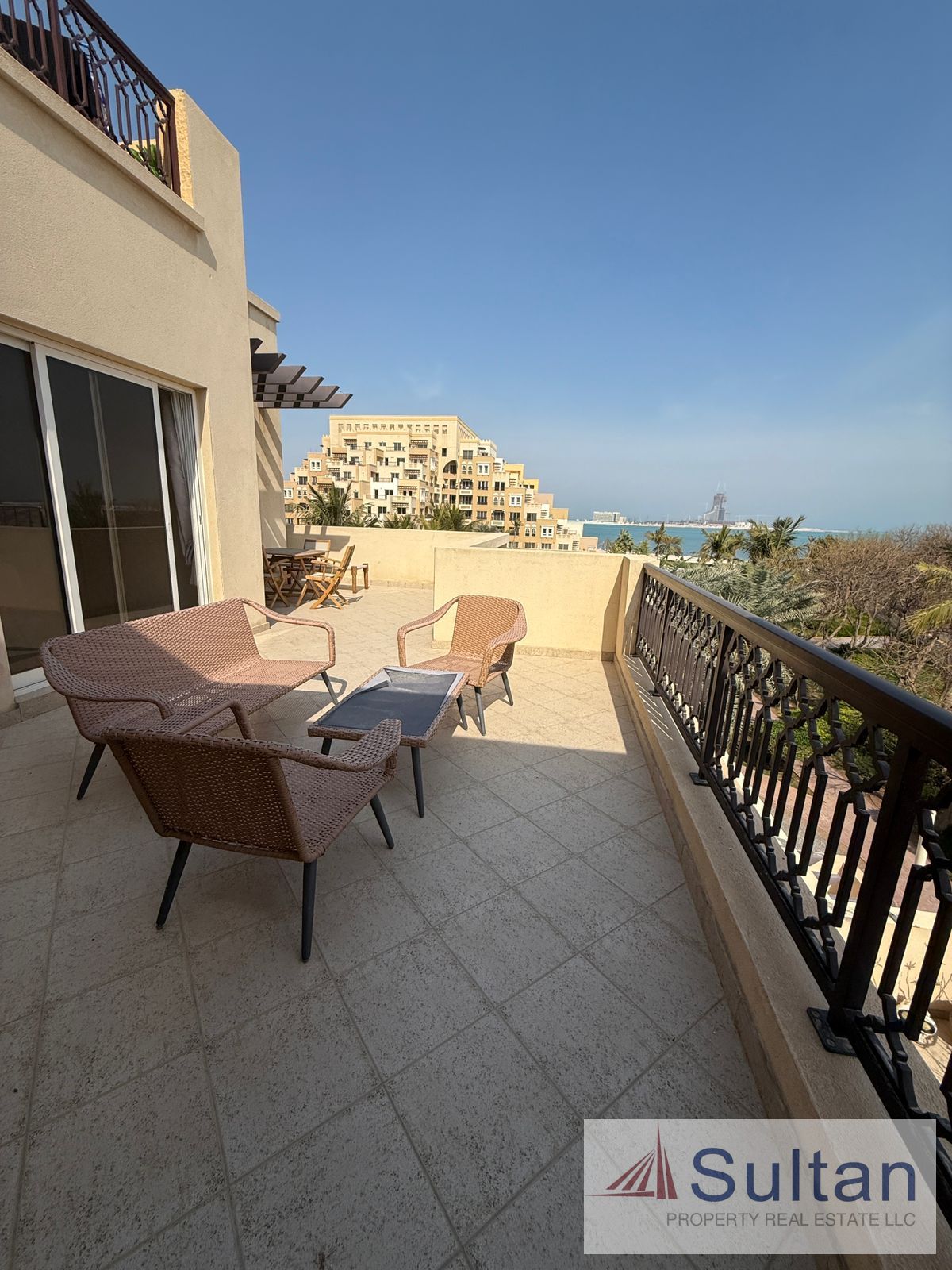 Stunning Sea & Casino View Spacious Balcony Corner Unit