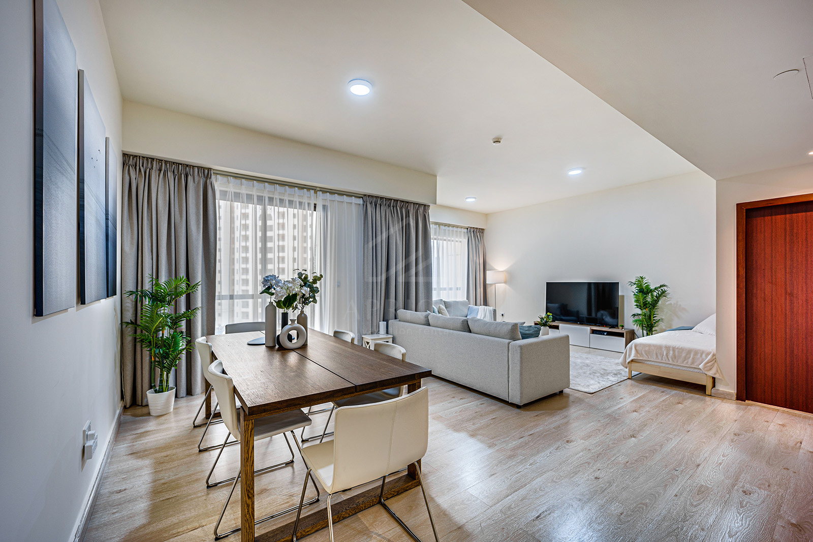 apartment card
