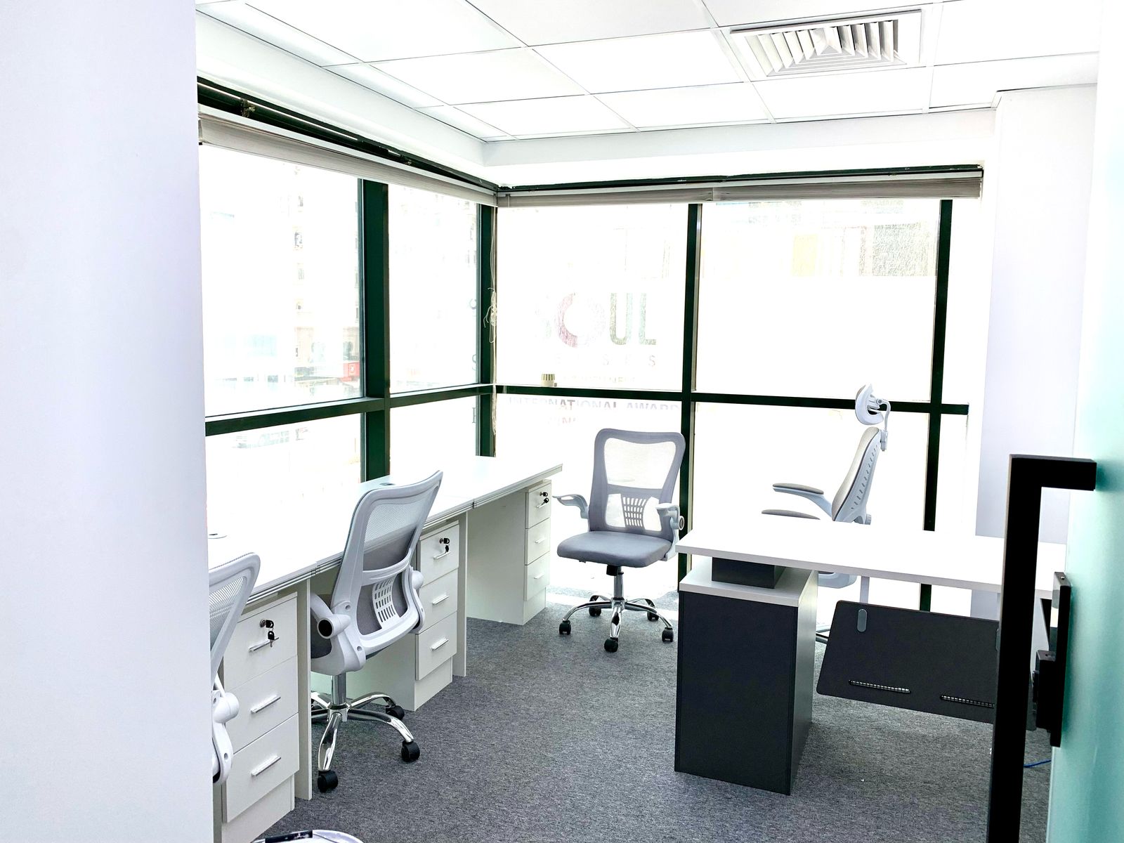 Fully Furnished Office | Chiller & Dewa Free | 42,000 Yearly | With View | Highspeed Wi-Fi Free | Prime Location | Near to Metro