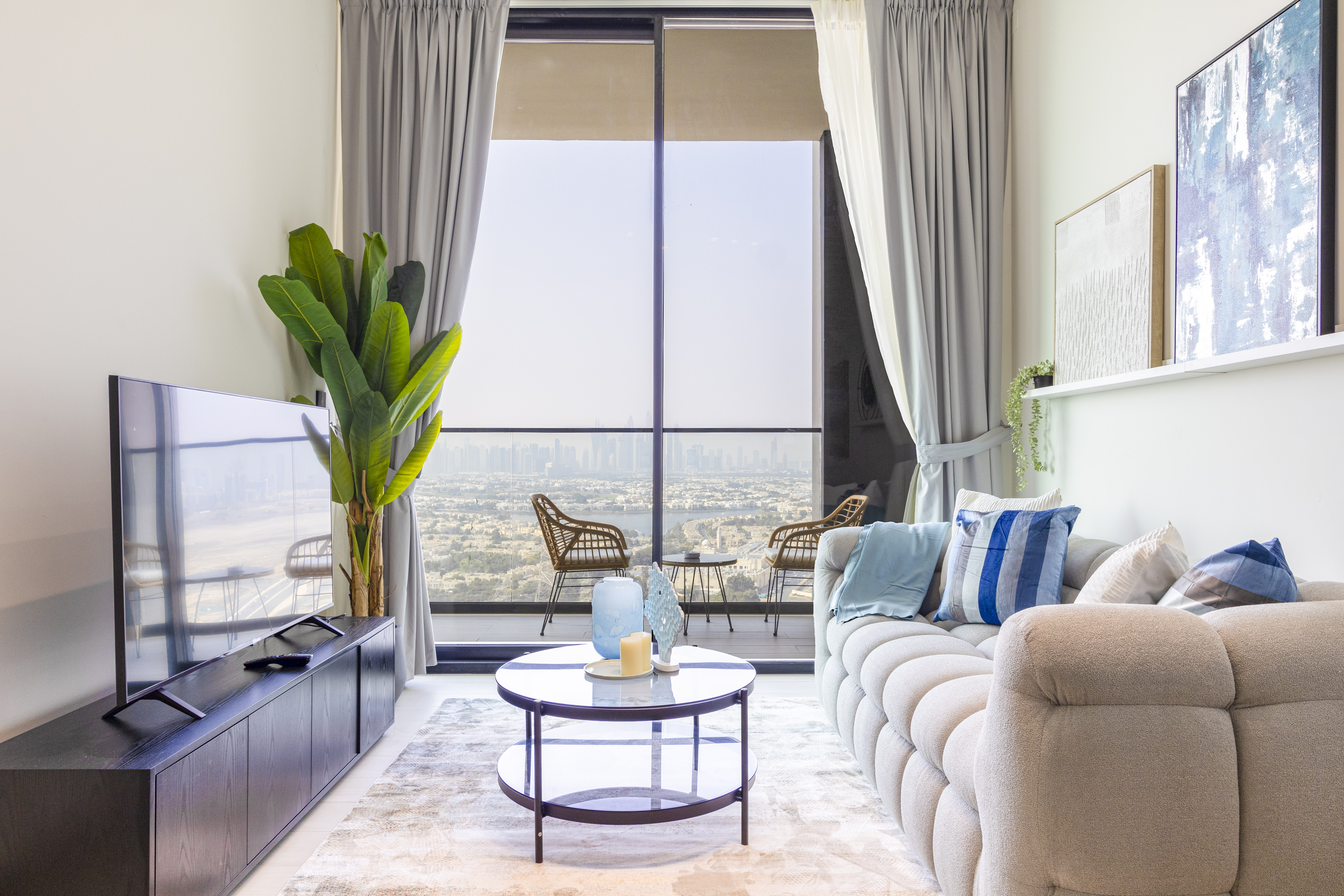 Holiday Living | Flexible Terms | Family Stay