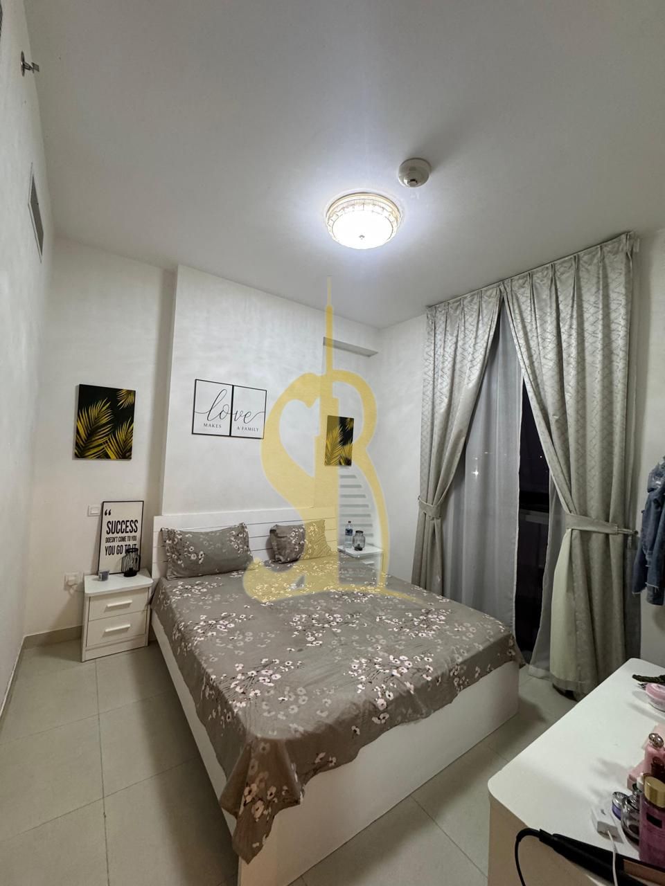 apartment card