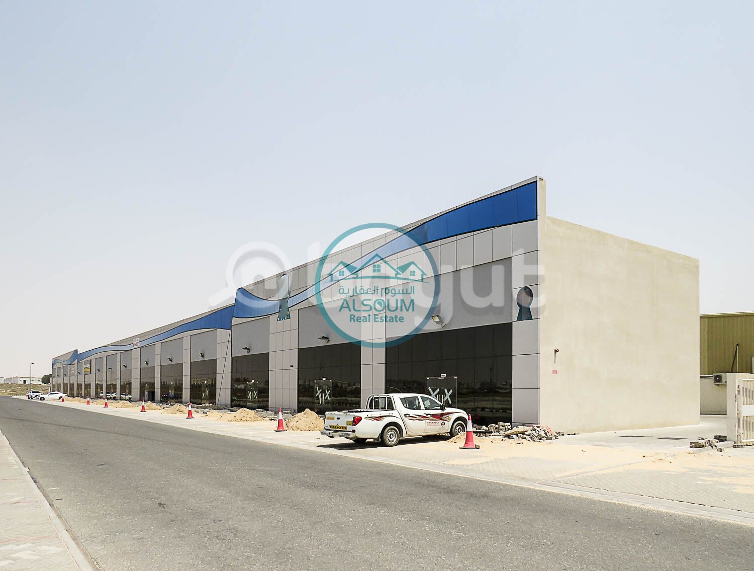 Showroom for Rent – 2,400 Sqft with Mezzanine |