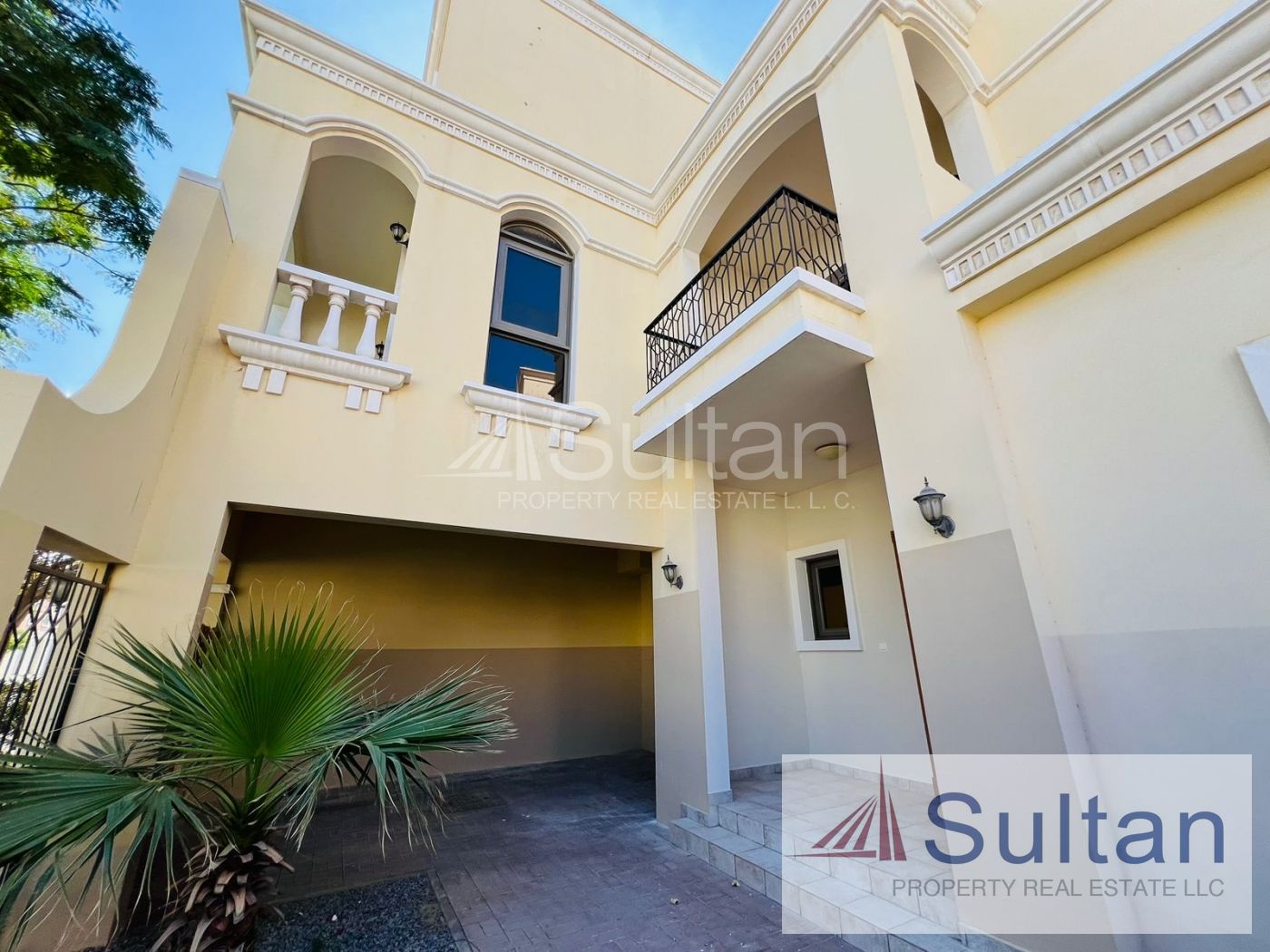 Stunning 4 Bedroom Golf View Great Price