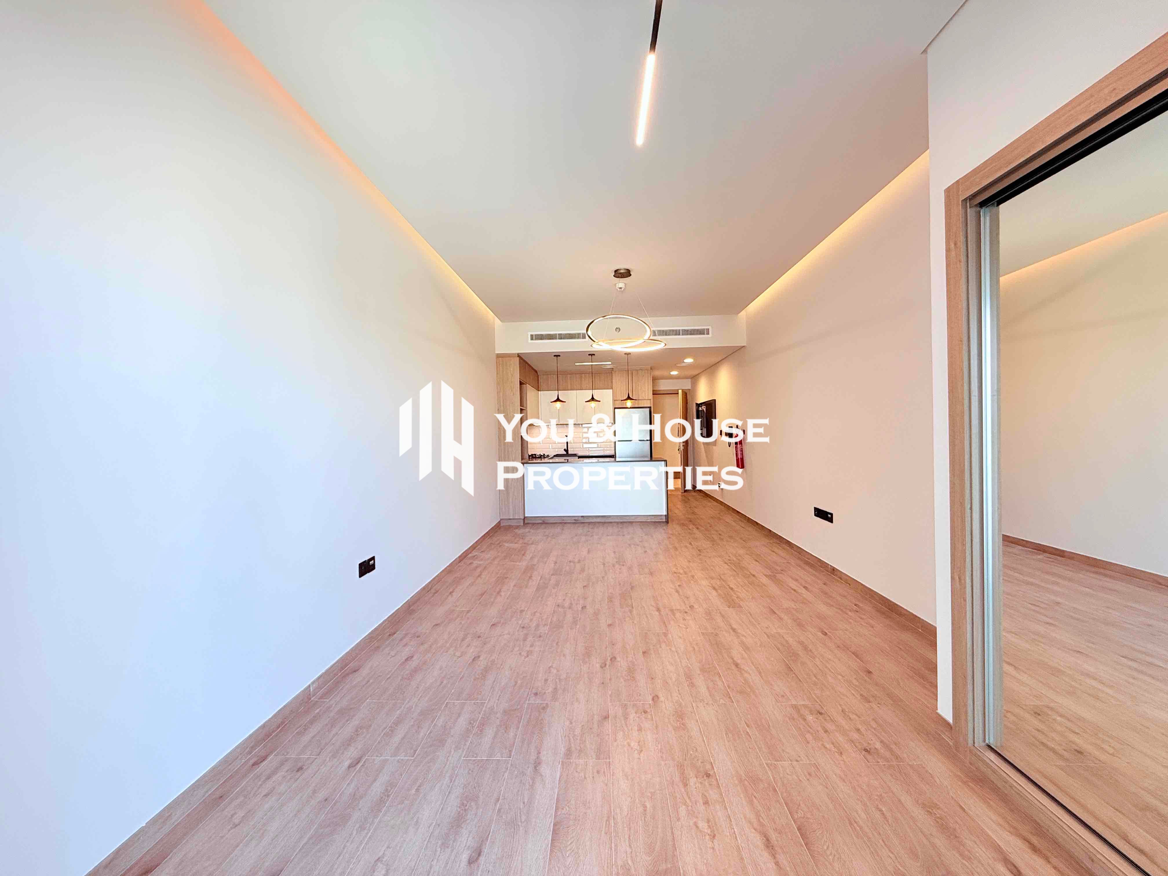 High end Finishing Studio I Brand New I Luxury Living