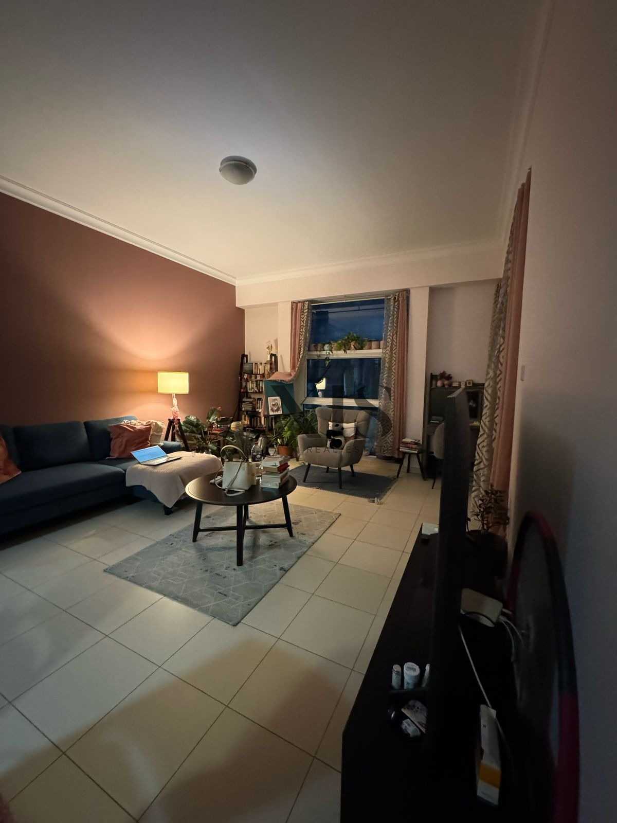 apartment card