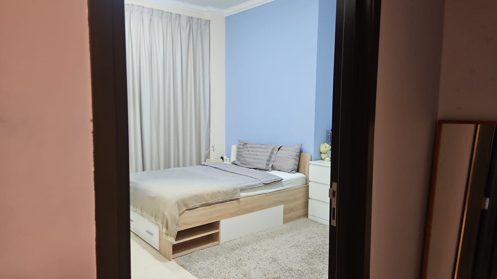 apartment card