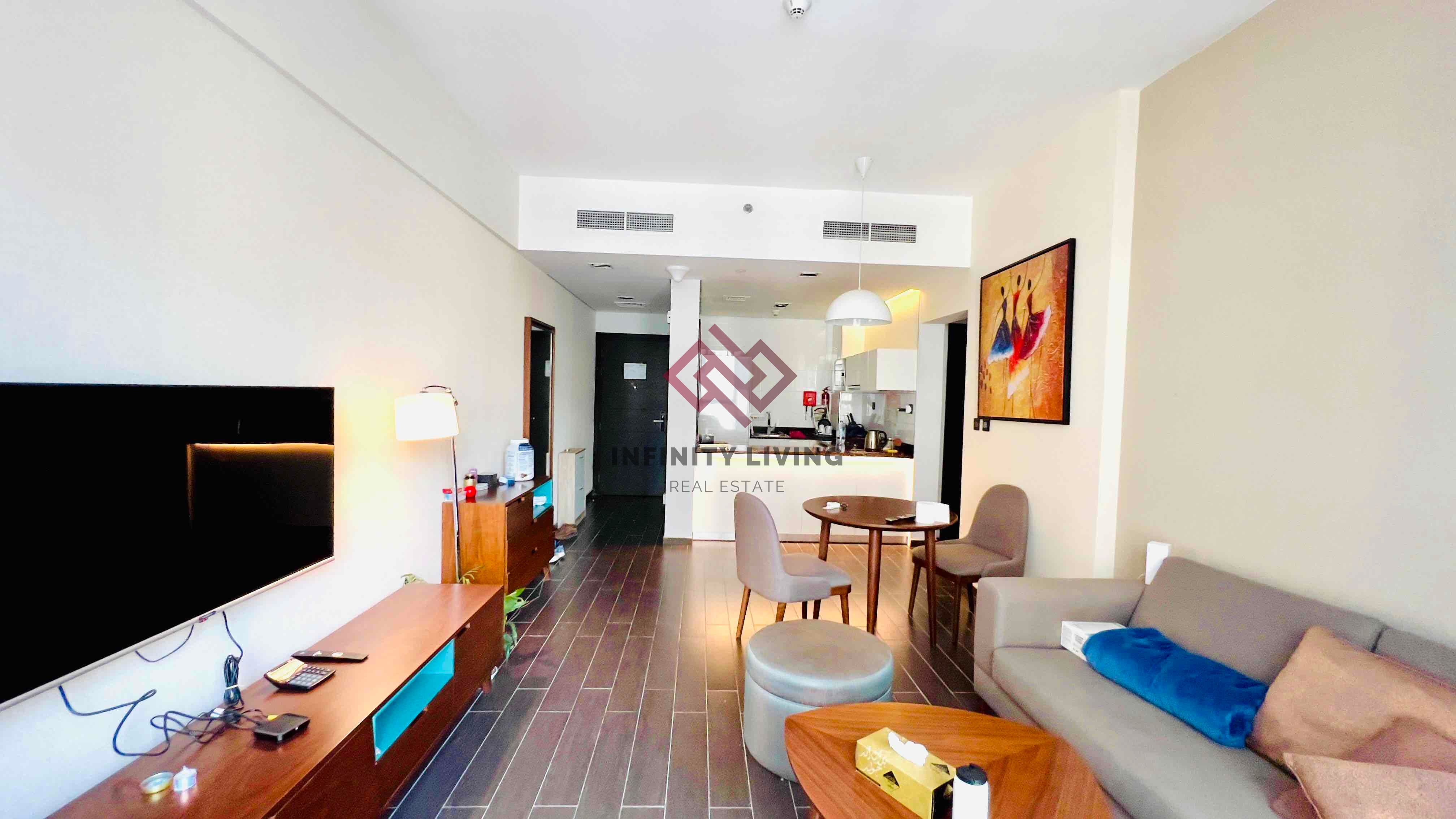 apartment card