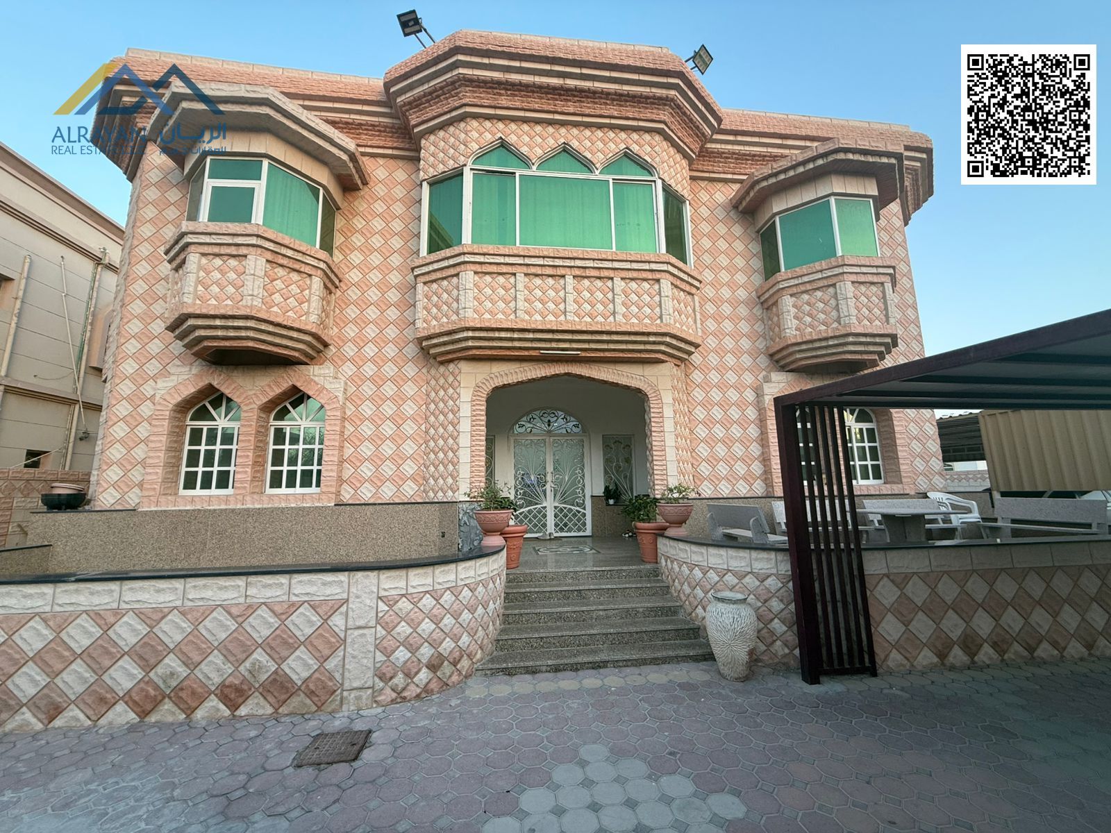 Spacious spaces * Fully maintained * Corner of two streets