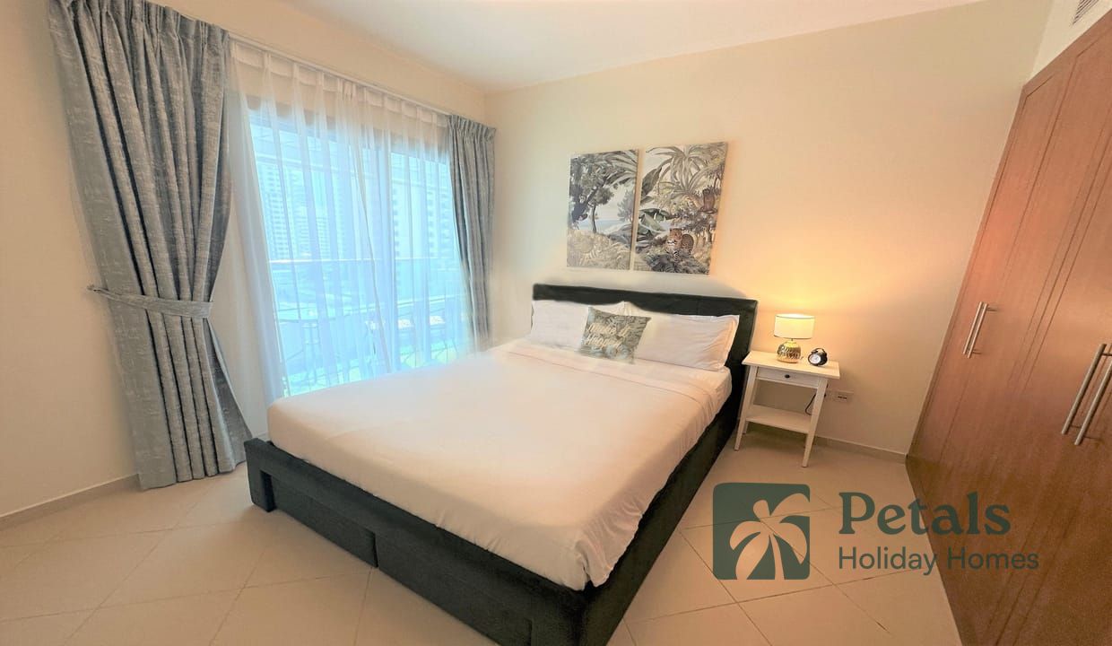 Luxury 1BHK in Marina Diamond | Steps to Dubai Marina & JBR Beach