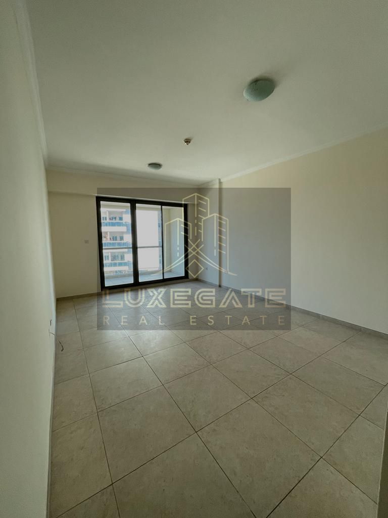 apartment card