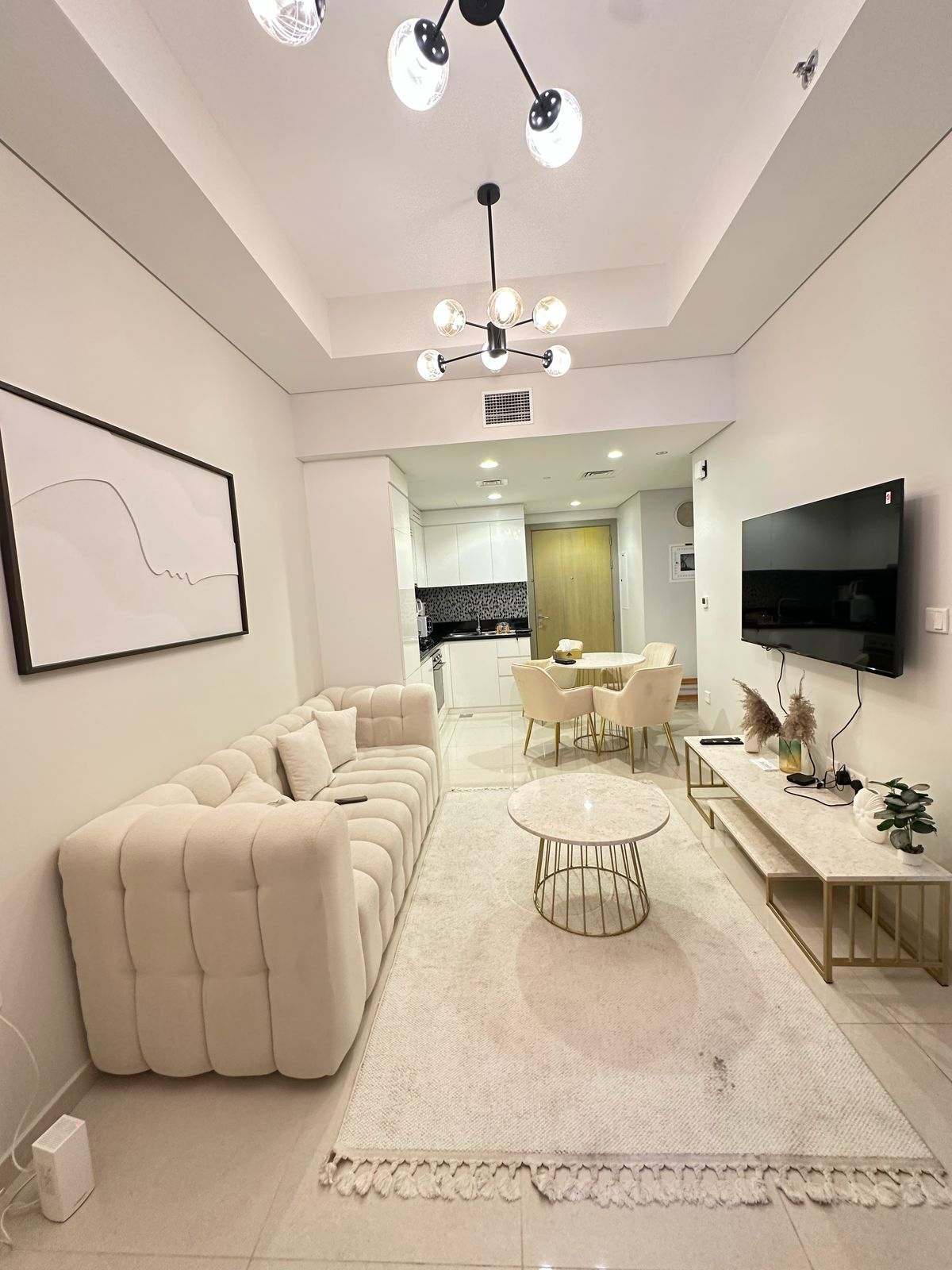 Modern 2BHK Apartment with Stunning City Views – Aykon City Tower, Dubai