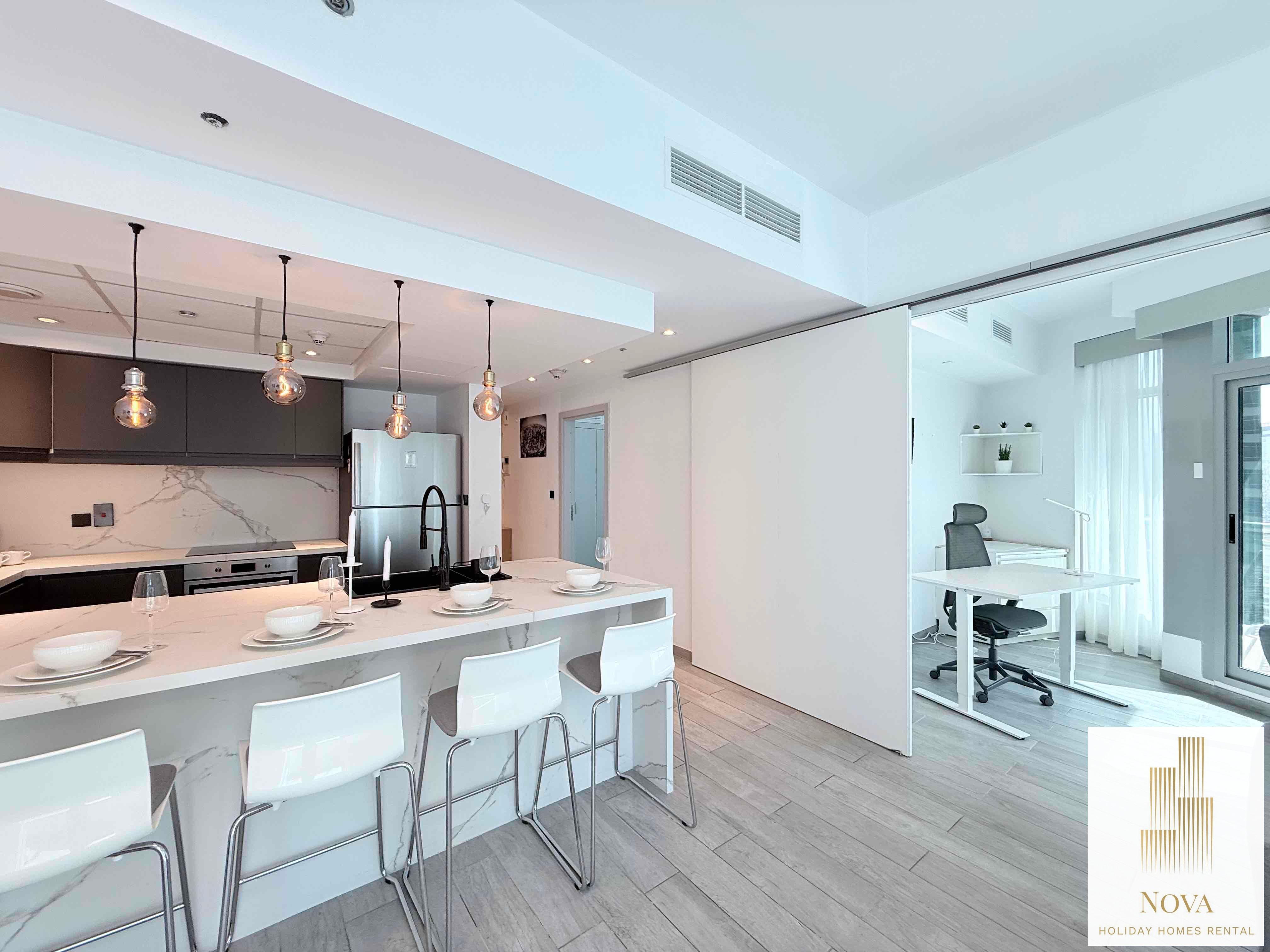 Bills Included! Serviced 1 BR + Study room Park Island Tower