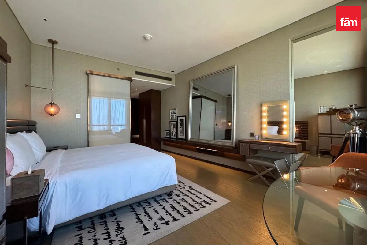 apartment card