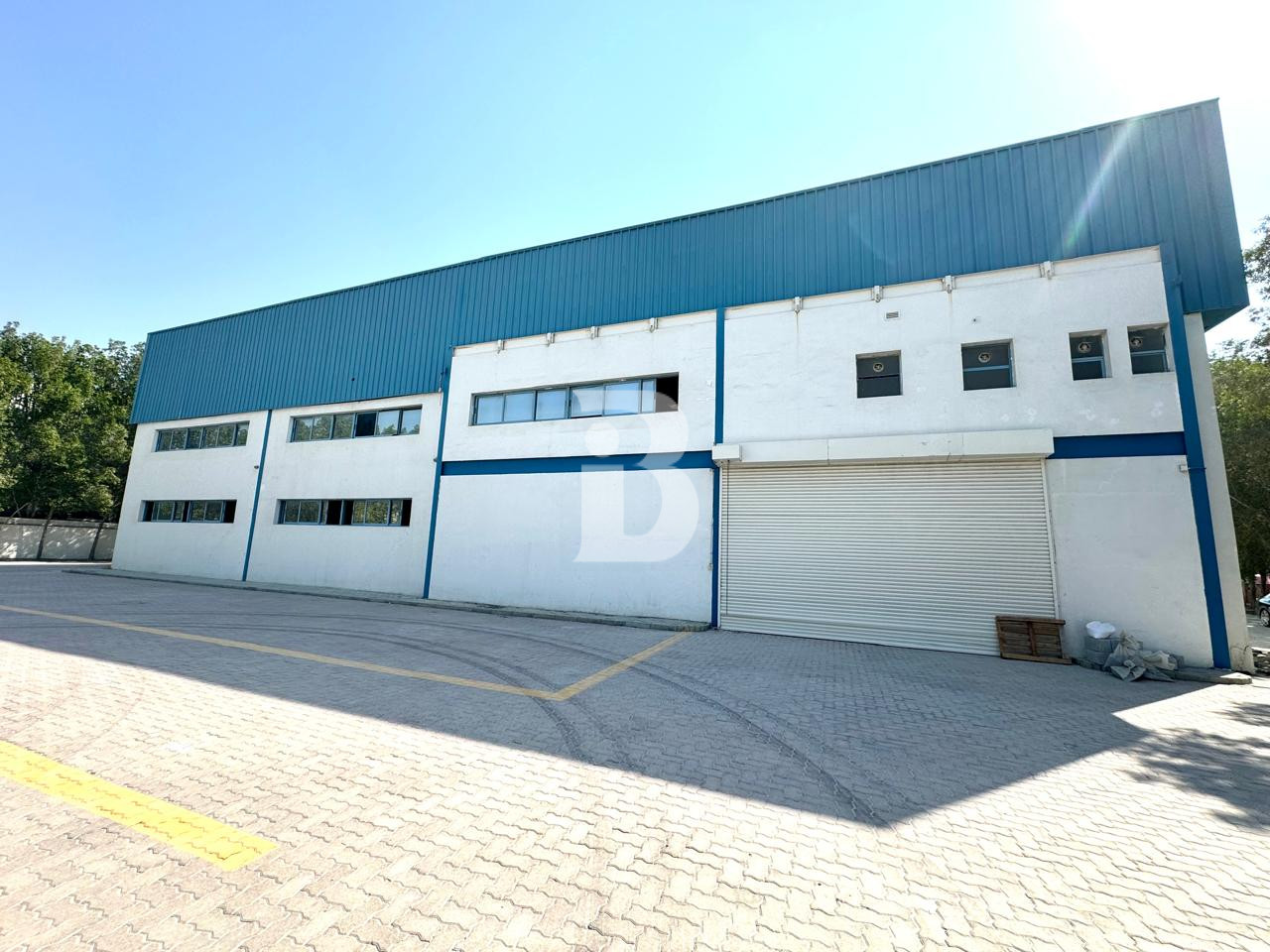 WAREHOUSE / OFFICE | 280KW | WELL MAINTAINED