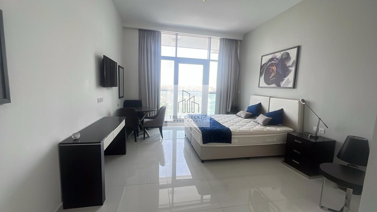 apartment card