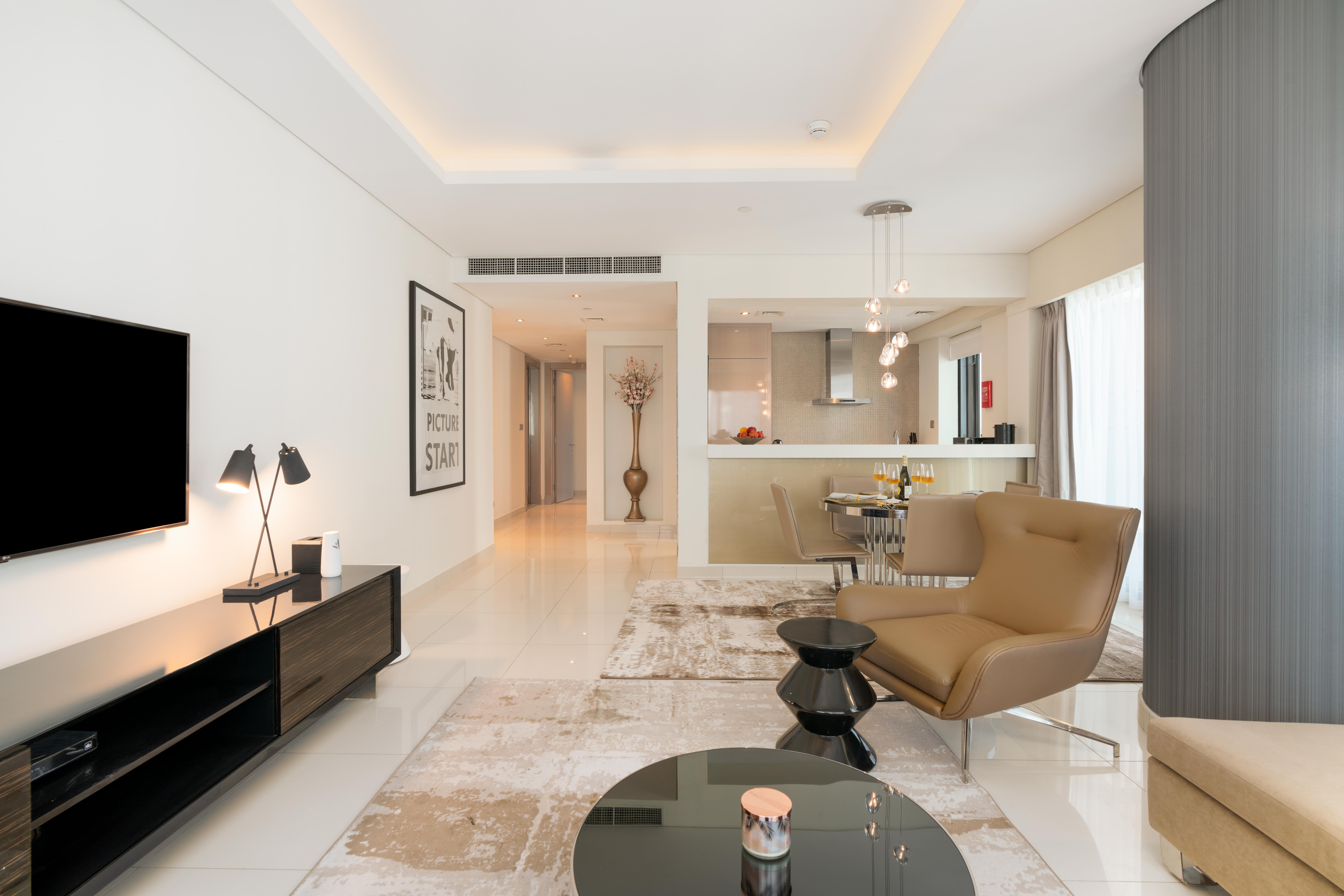 RAMADAN OFFER, Luxurious 2BR | High Floor | Downtown Skyline & Canal View | Damac Paramount