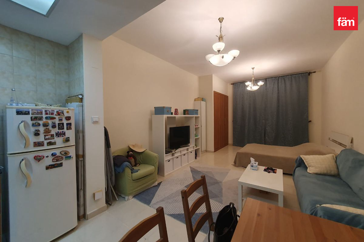 apartment card