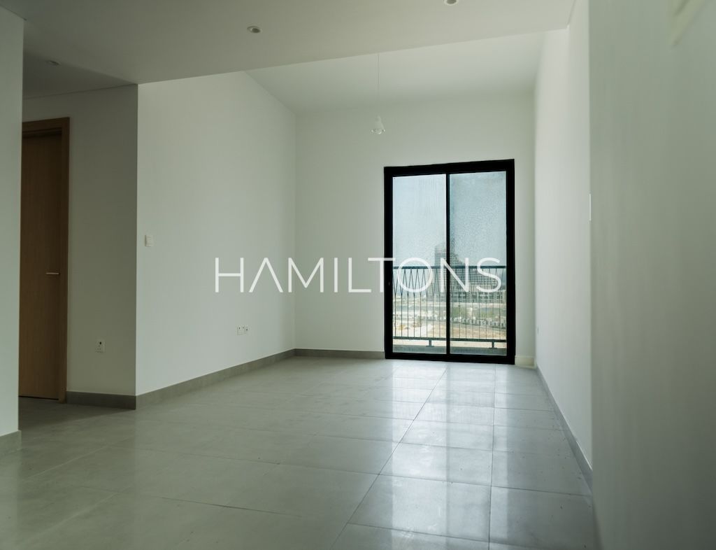 10 mins to Dubai | Stunning Sea Views | Vacant | Resale