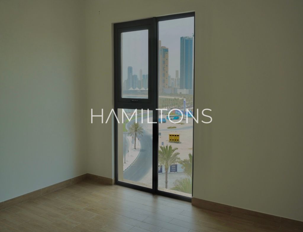 Luxury Apartment | Direct Beach Access | Move-In Ready | Resale