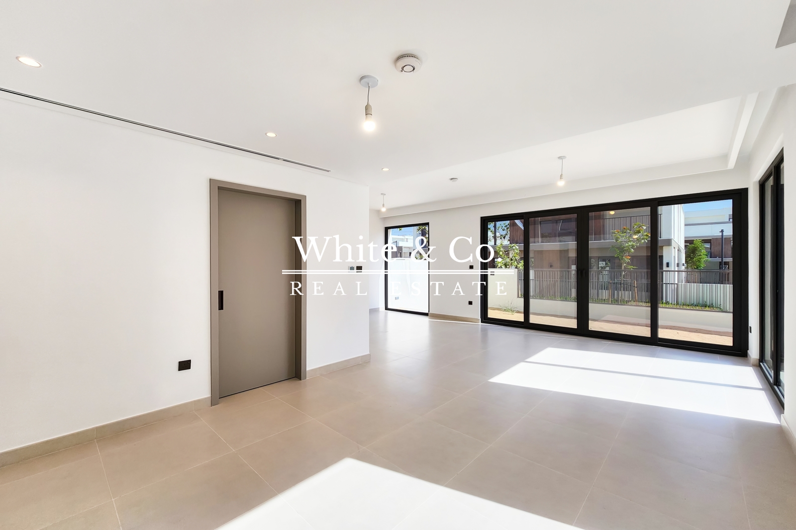 Appliances | Landscaped | Genuine