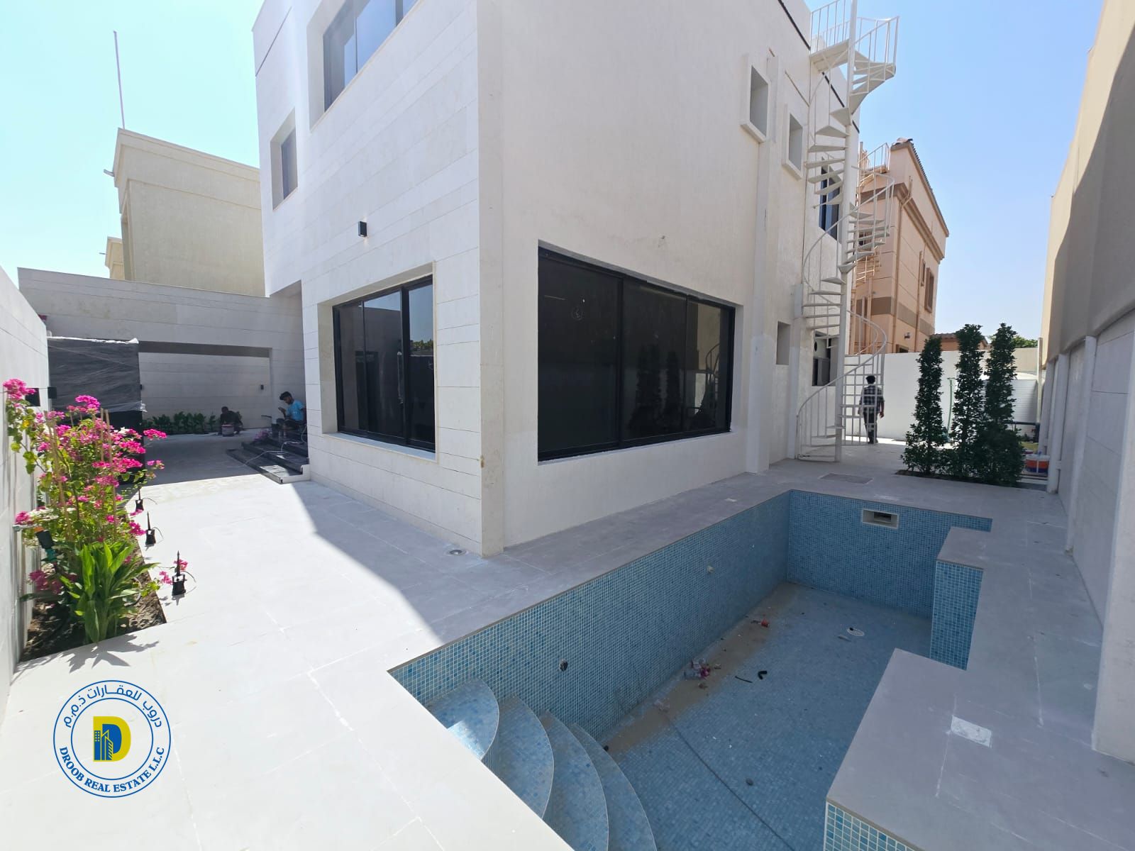 For sale, a modern villa with a swimming pool in Al Rawda 1, Ajman