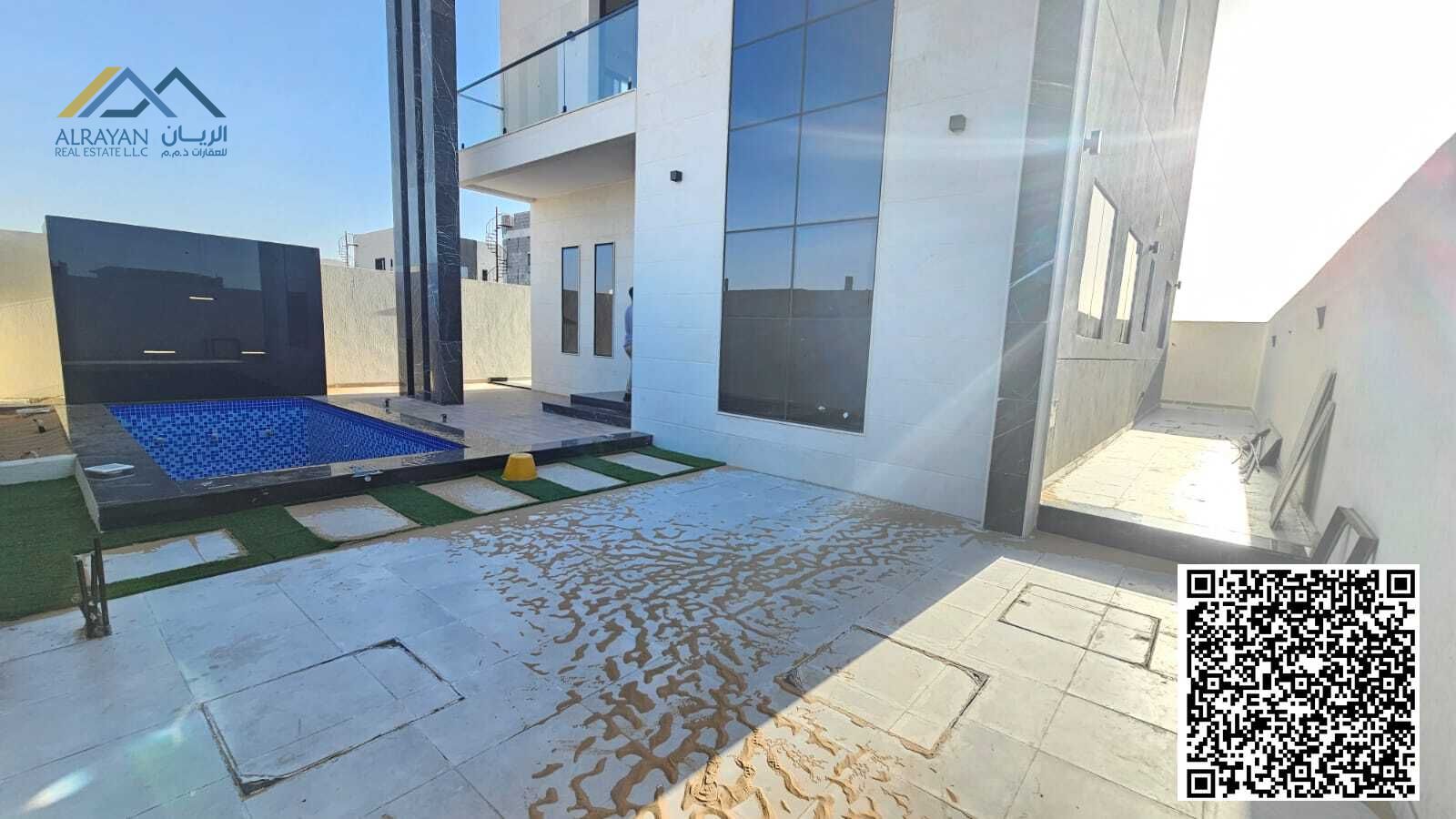 Three-street corner, including air conditioning machines, freehold for all nationalities, with a swimming pool