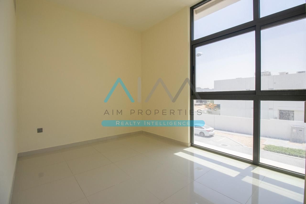 Stunning 3-Bedroom Corner Villa with Maid's Room | Damac Hills 2