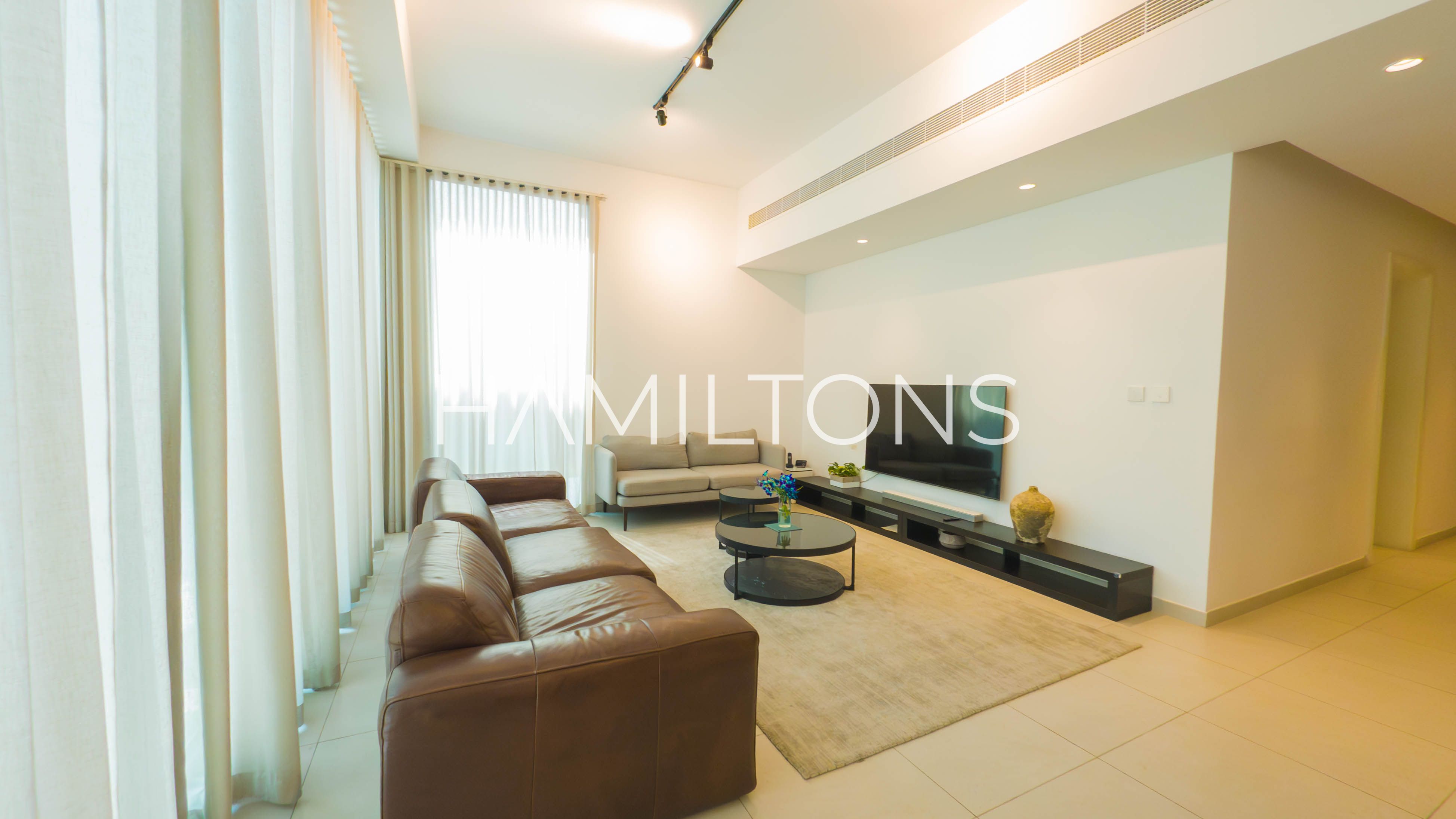 Corner Unit | Large Plot | Resale