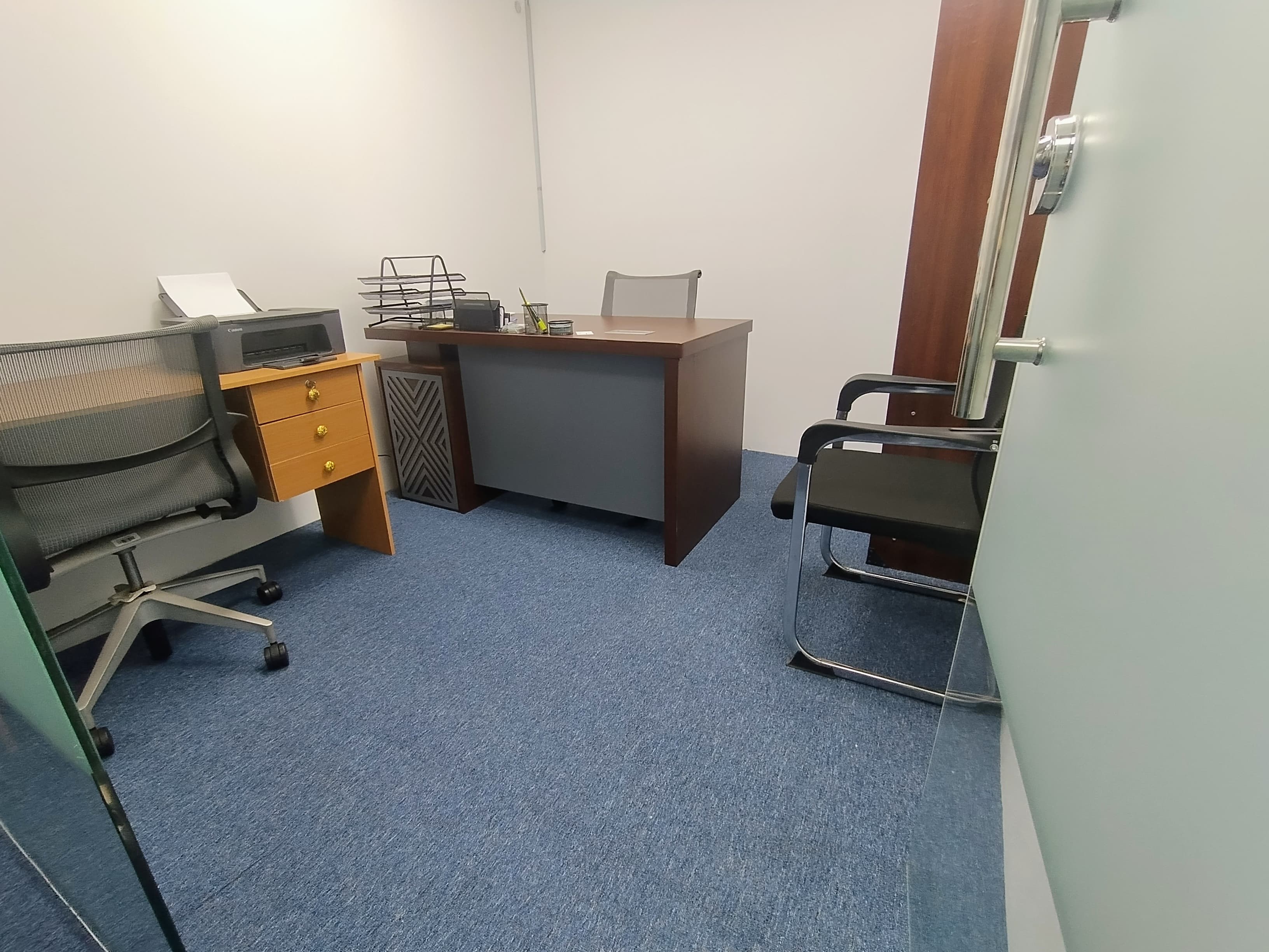 100 SFT Fully Furnished Office for AED 18,500 Per Year