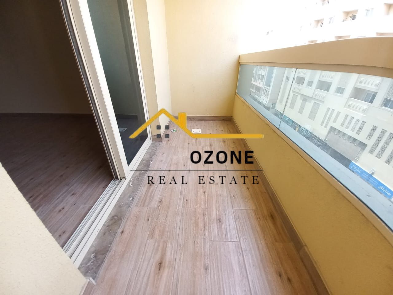 Open View Balcony\°°Family Building\°°No Cash Deposit \°°Parking