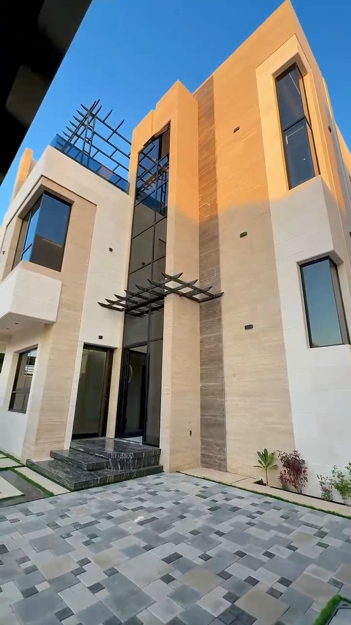 AJMAN - MODERN VILLA - LIFT, PRIVATE POOL & TERRACE LOUNGE