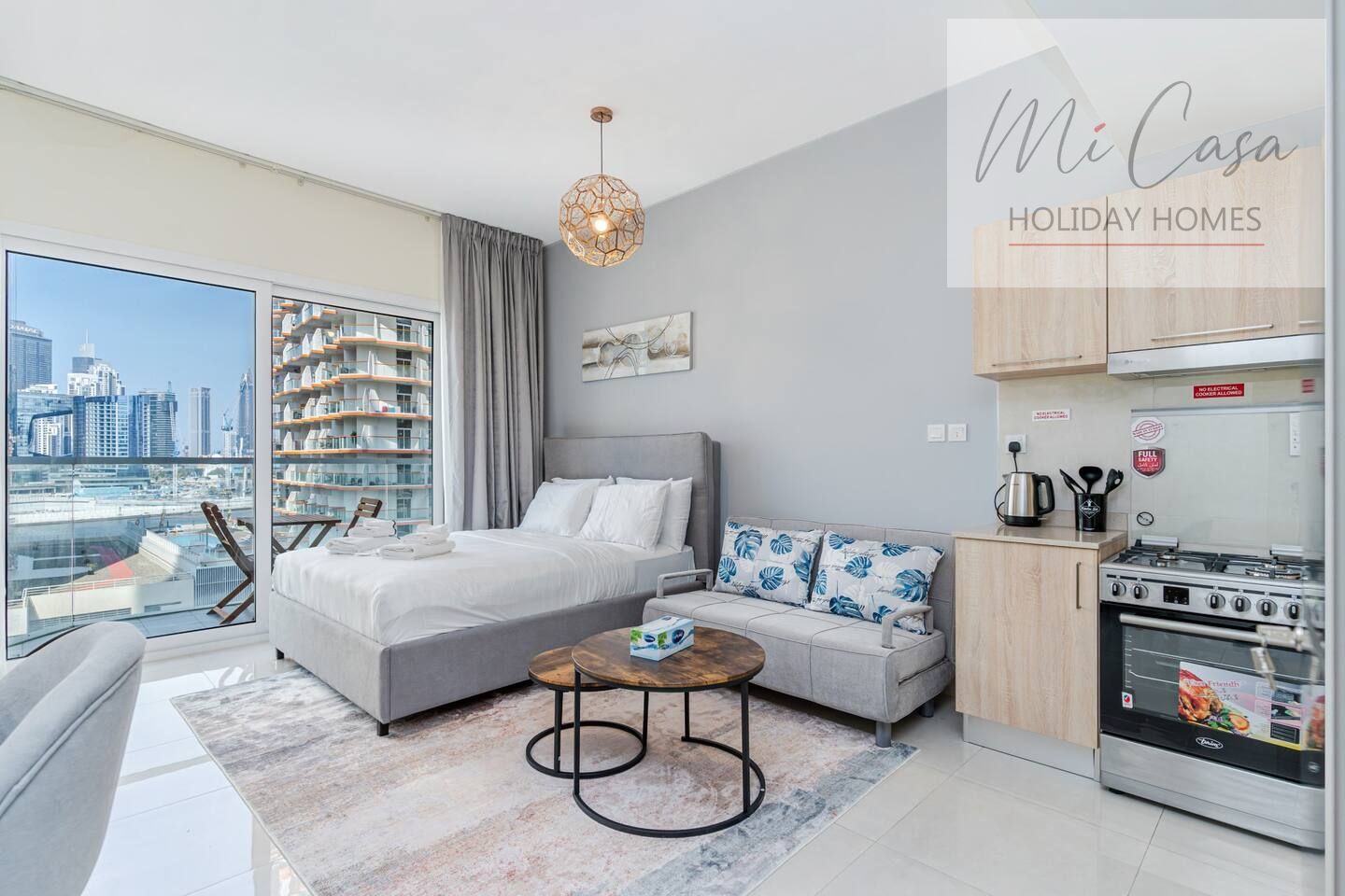 Elegant Canal-View Residence | Contemporary Dubai Living | Parking slot