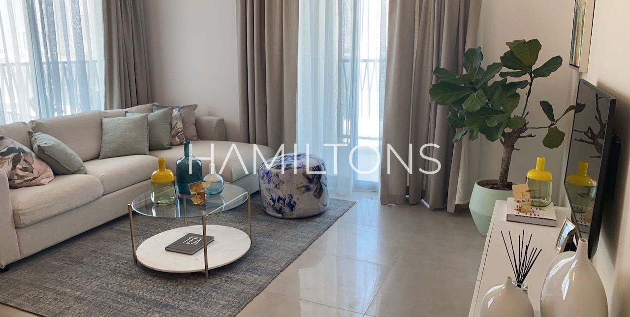 Waterfront | Strategic Location | Luxury | Resale